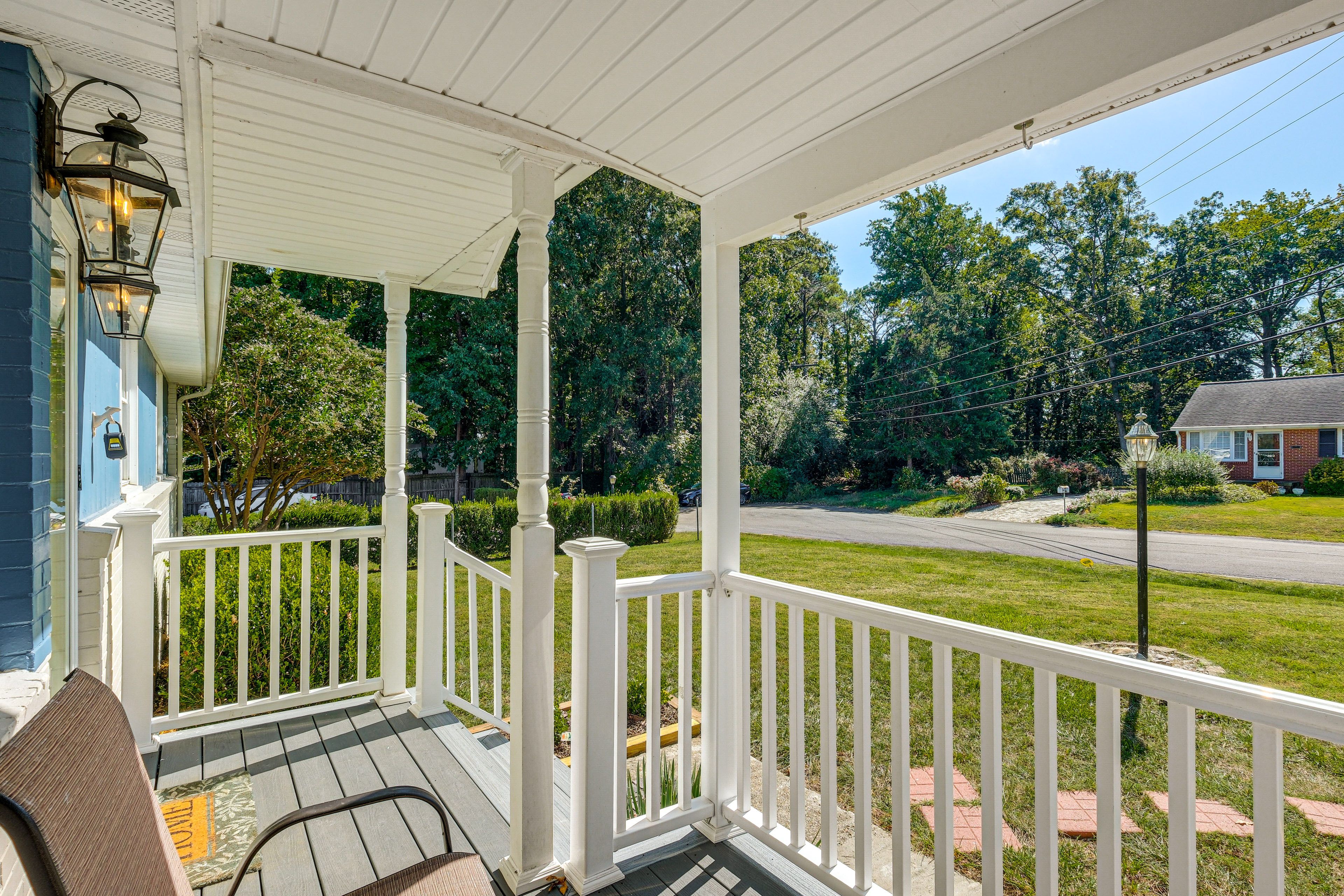 Front Porch | Seating