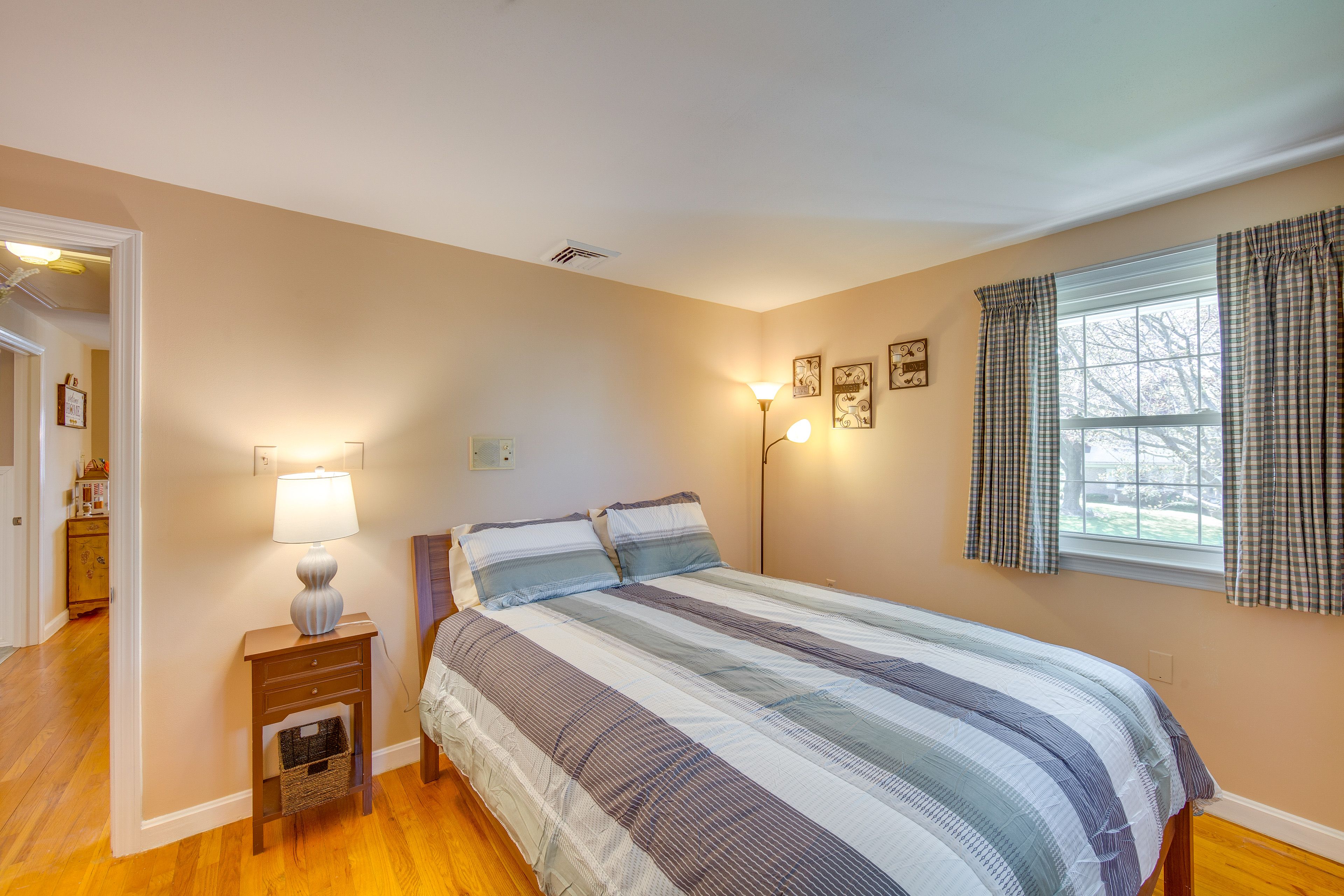 Bedroom 2 | Queen Bed | Linens Provided