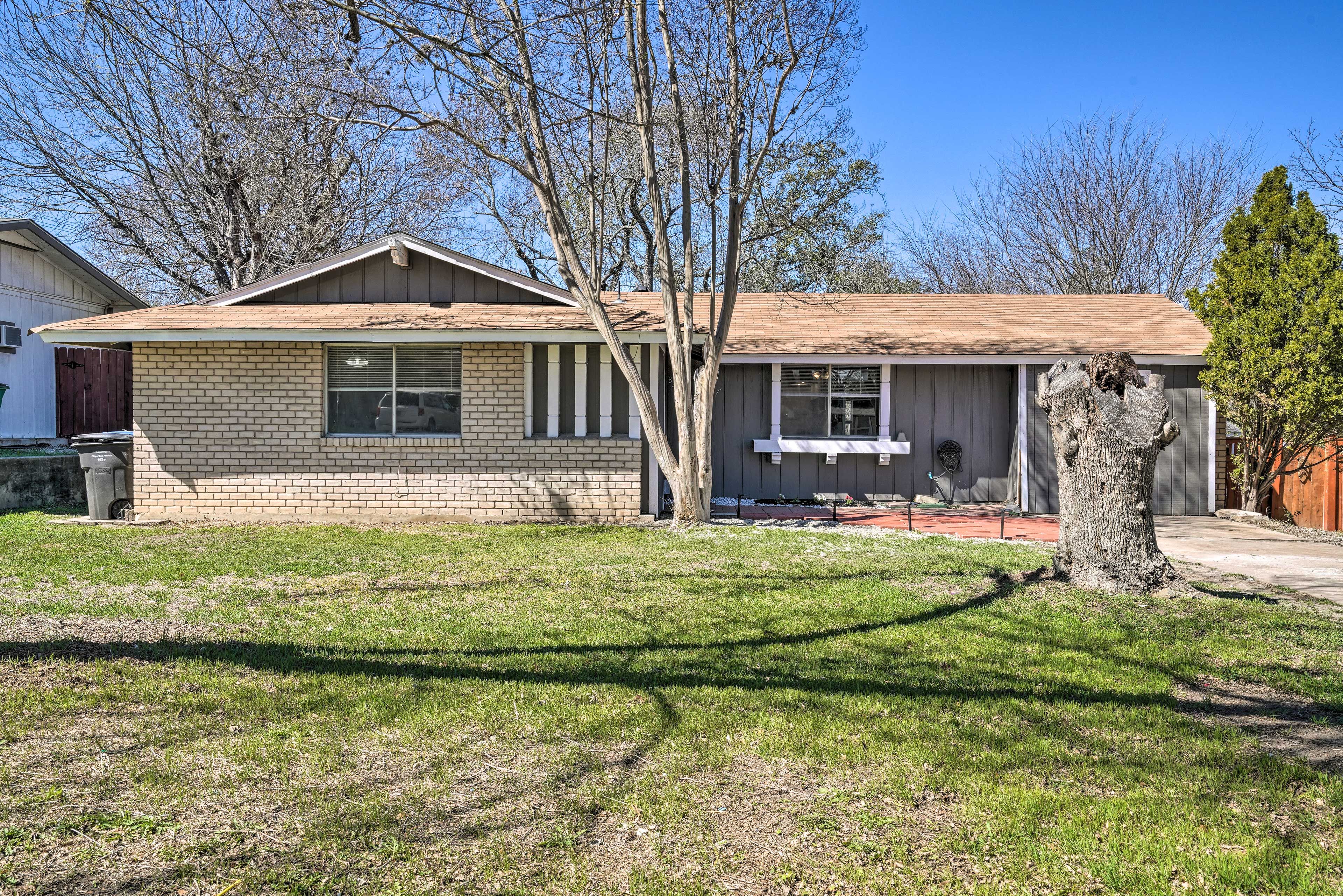 San Antonio Vacation Rental | 4BR | 2.5BA | 1,650 Sq Ft | Step-Free Access