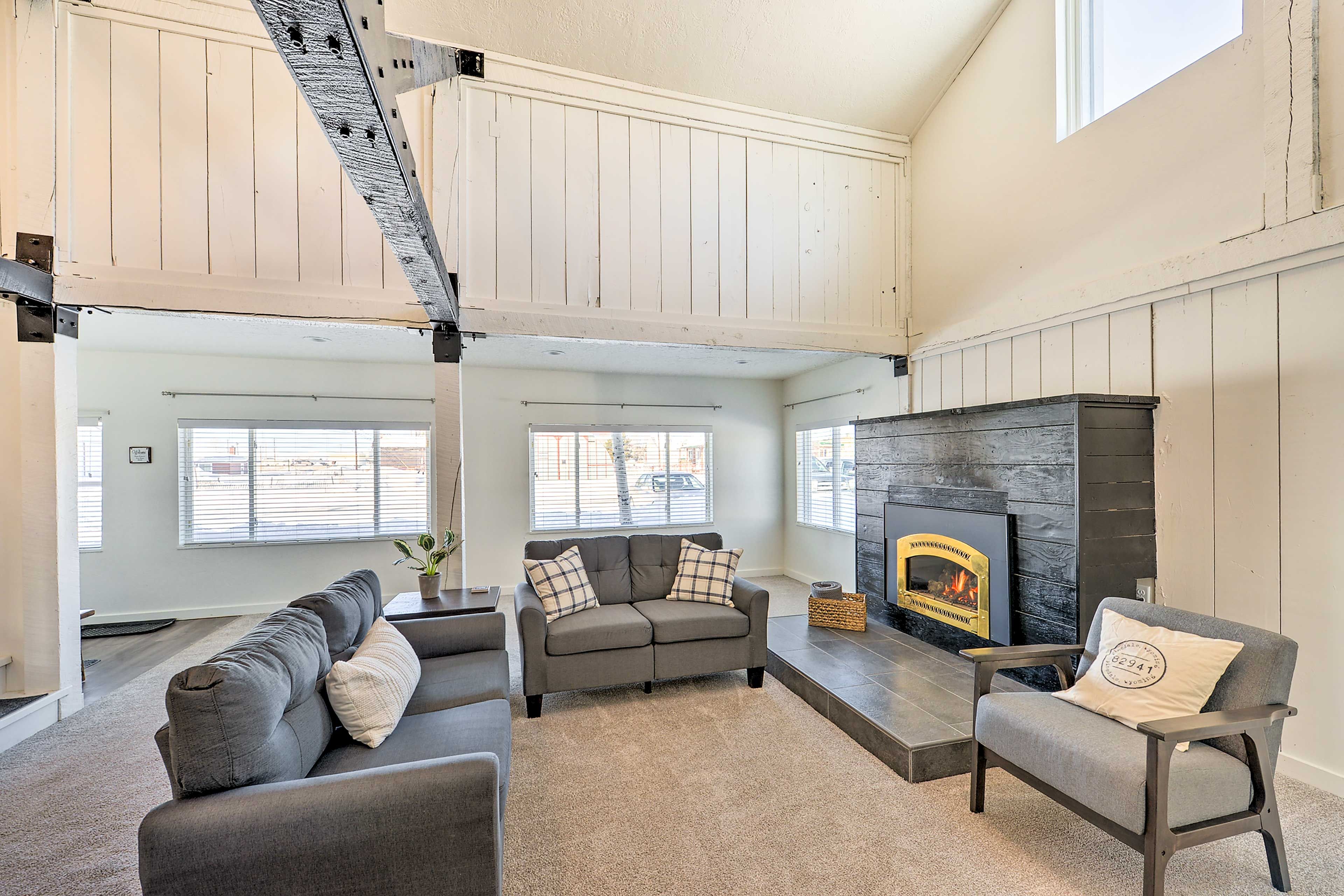 Living Room | Gas Fireplace | Pack 'n Play | Queen Air Mattress | Smart TV