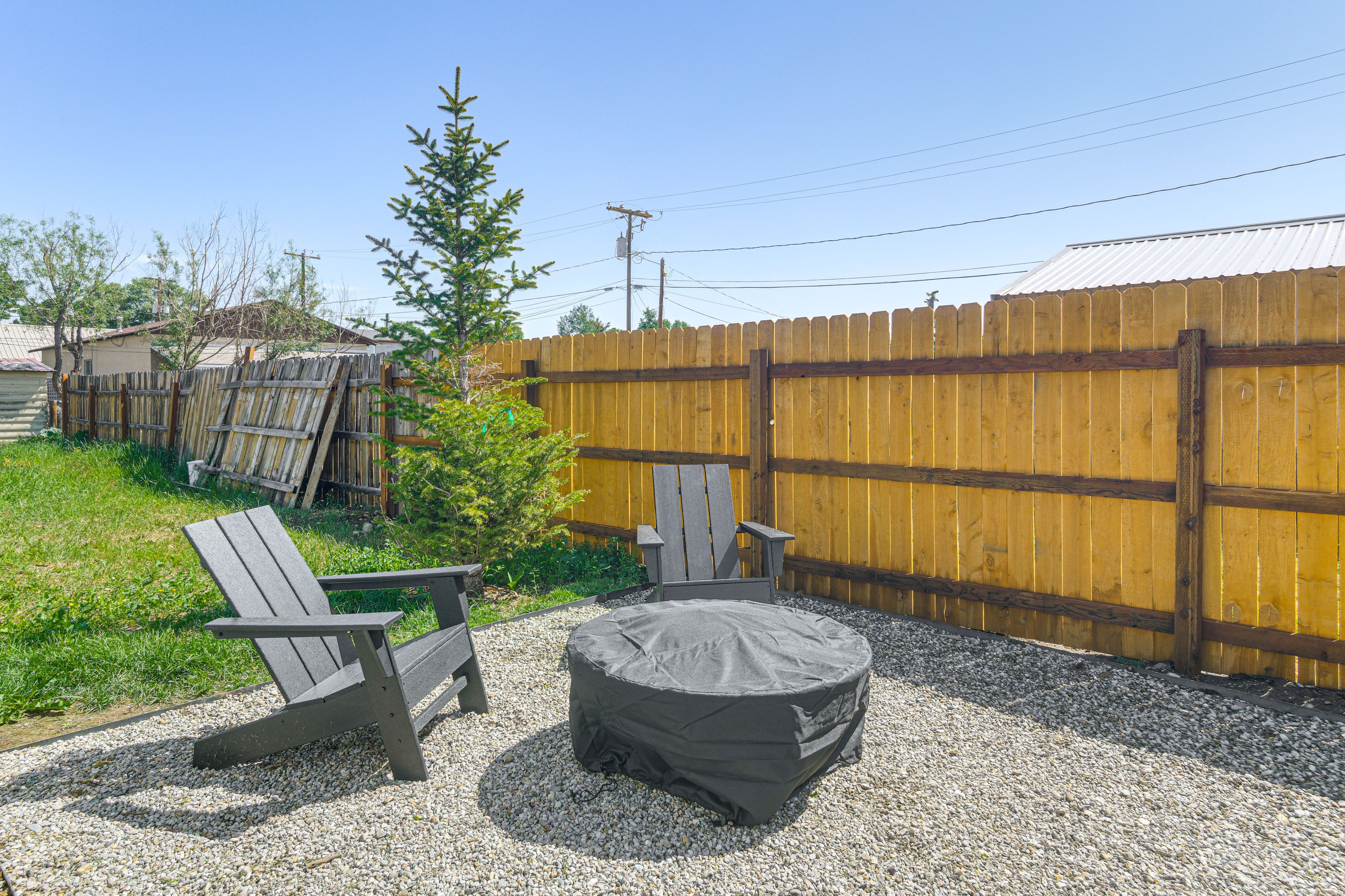 Yard Area | Gas Grill | Fire Pit