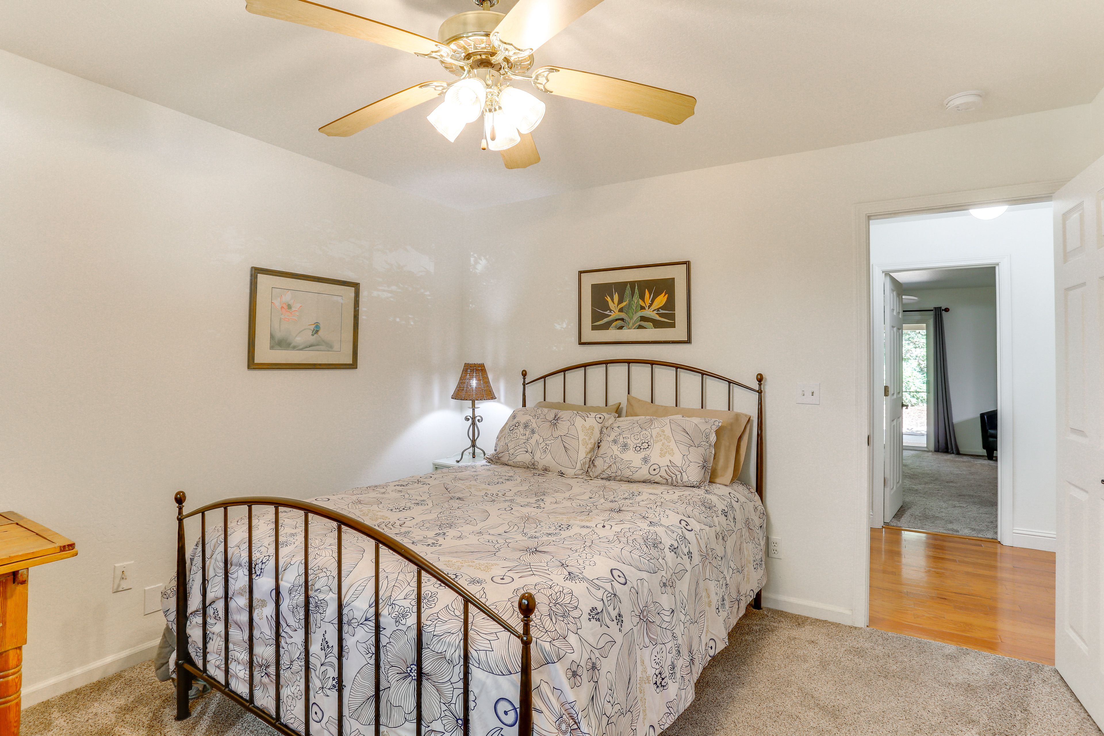 Bedroom 2 | Queen Bed