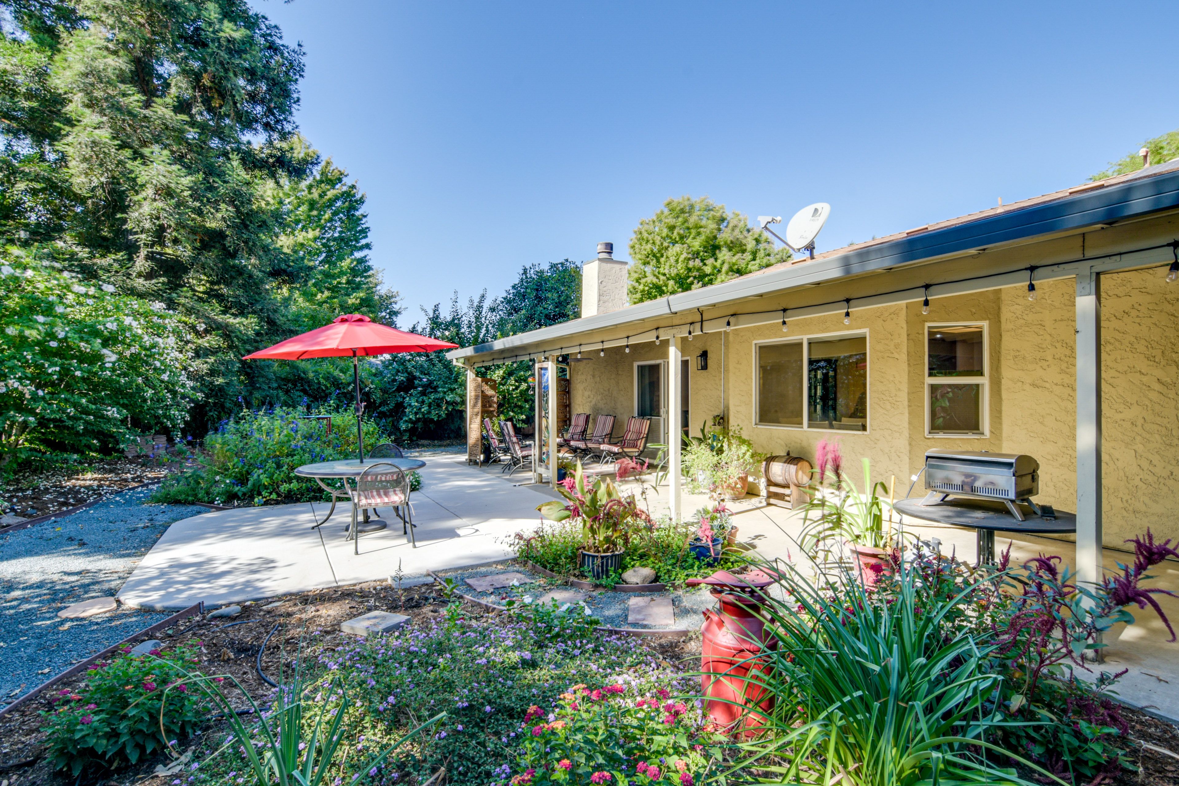 Private Backyard | Furnished Patio | Grill | Outdoor Dining