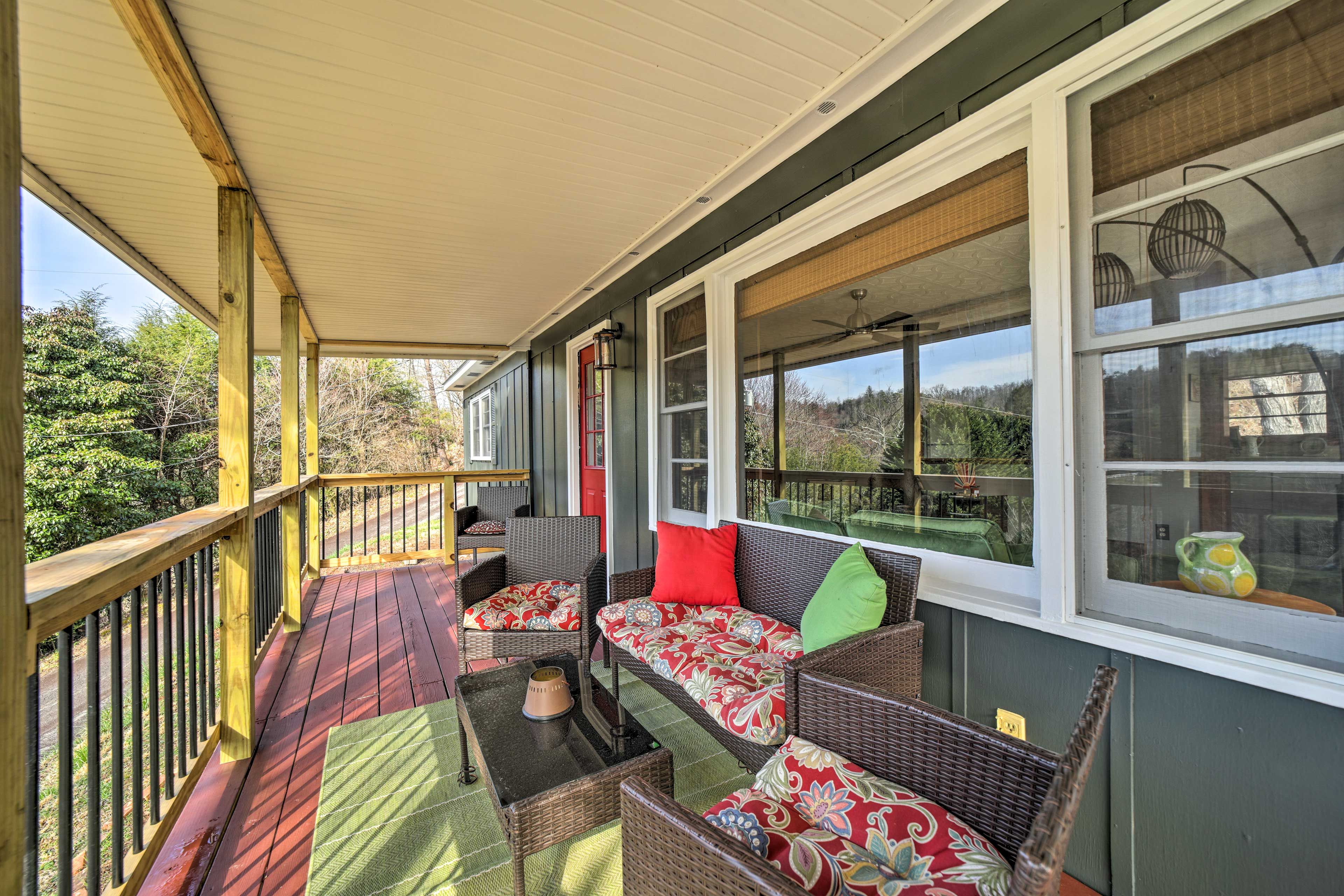 Wraparound Deck