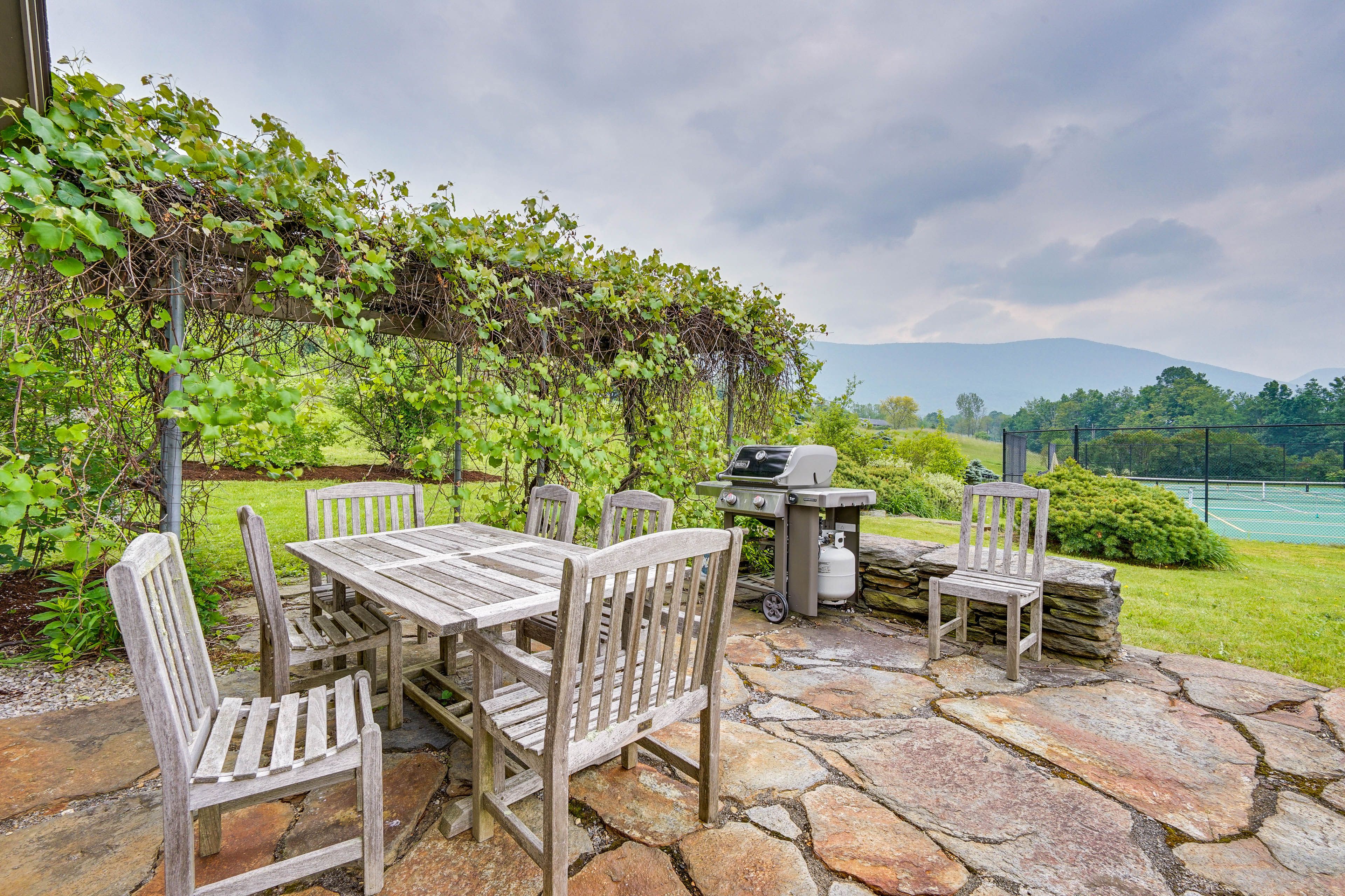 Exterior | Patio | Gas Grill | Tennis Courts On-Site