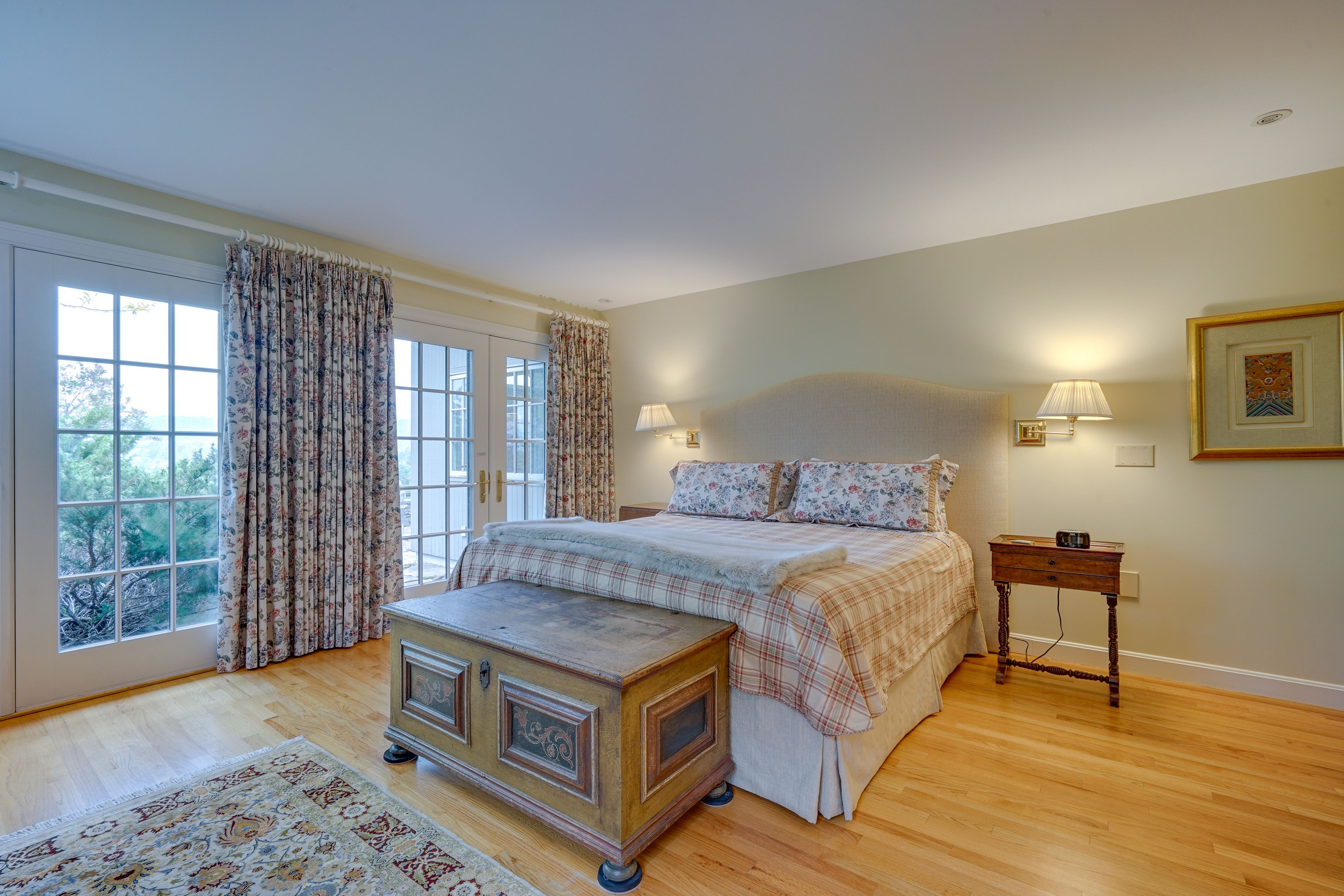 Bedroom 1 | King Bed
