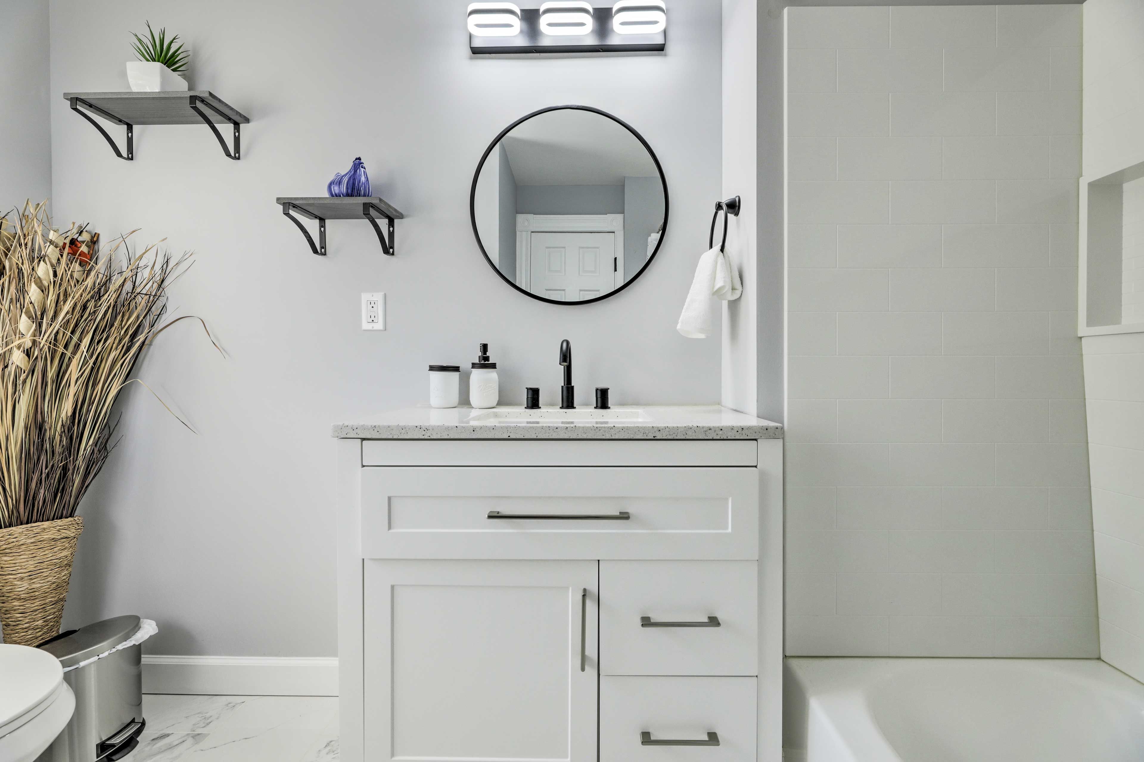 Full Bathroom