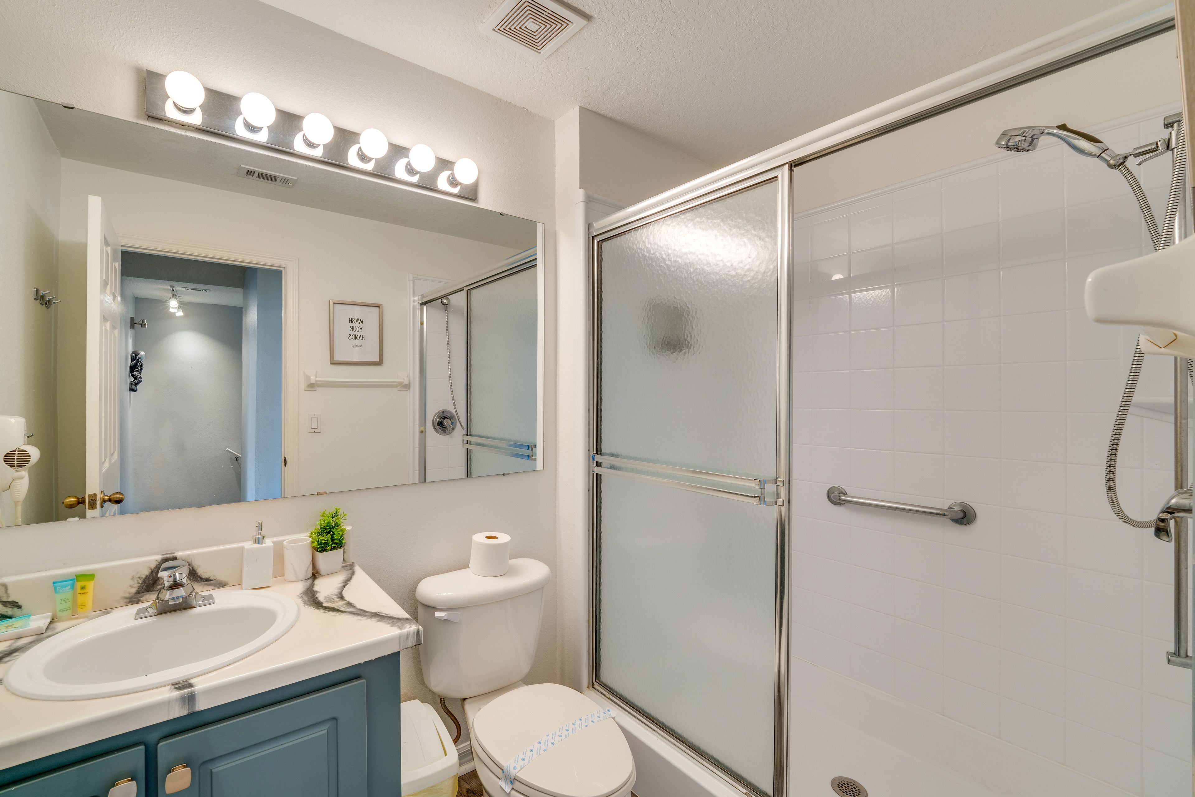 Full Bathroom | 2nd Floor | Walk-In Shower
