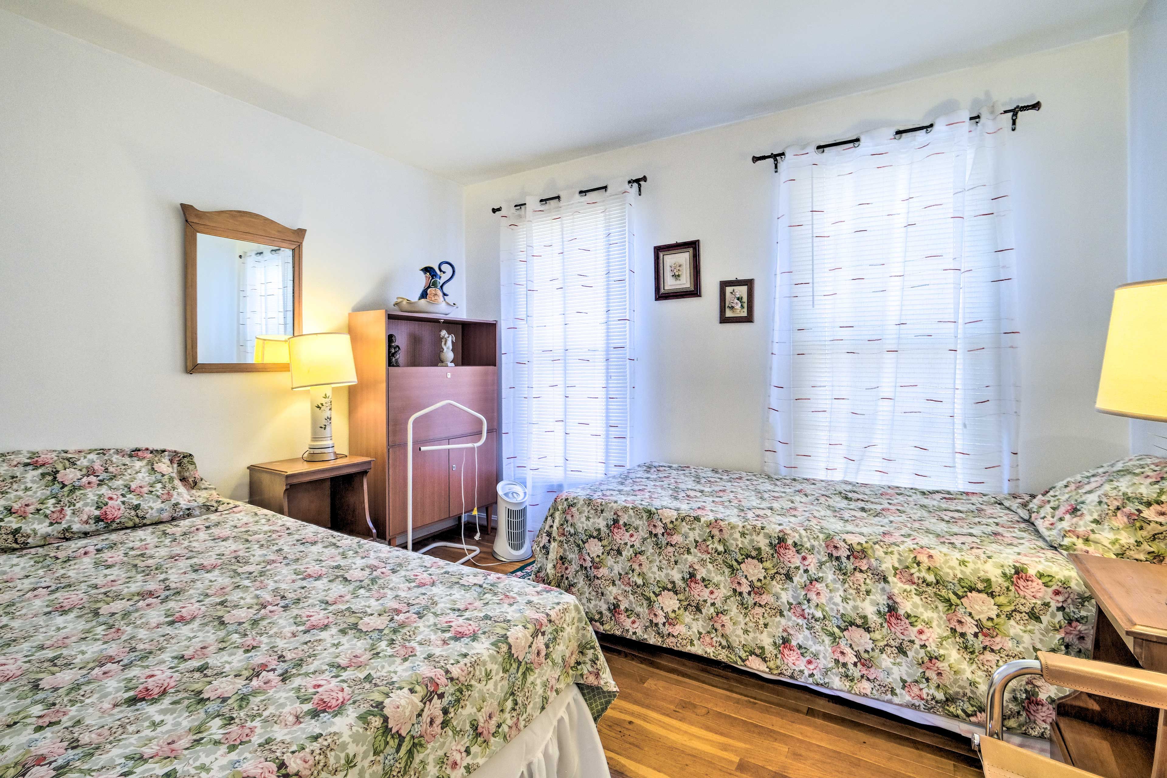 Bedroom 2 | 2 Twin Beds | 2nd Floor