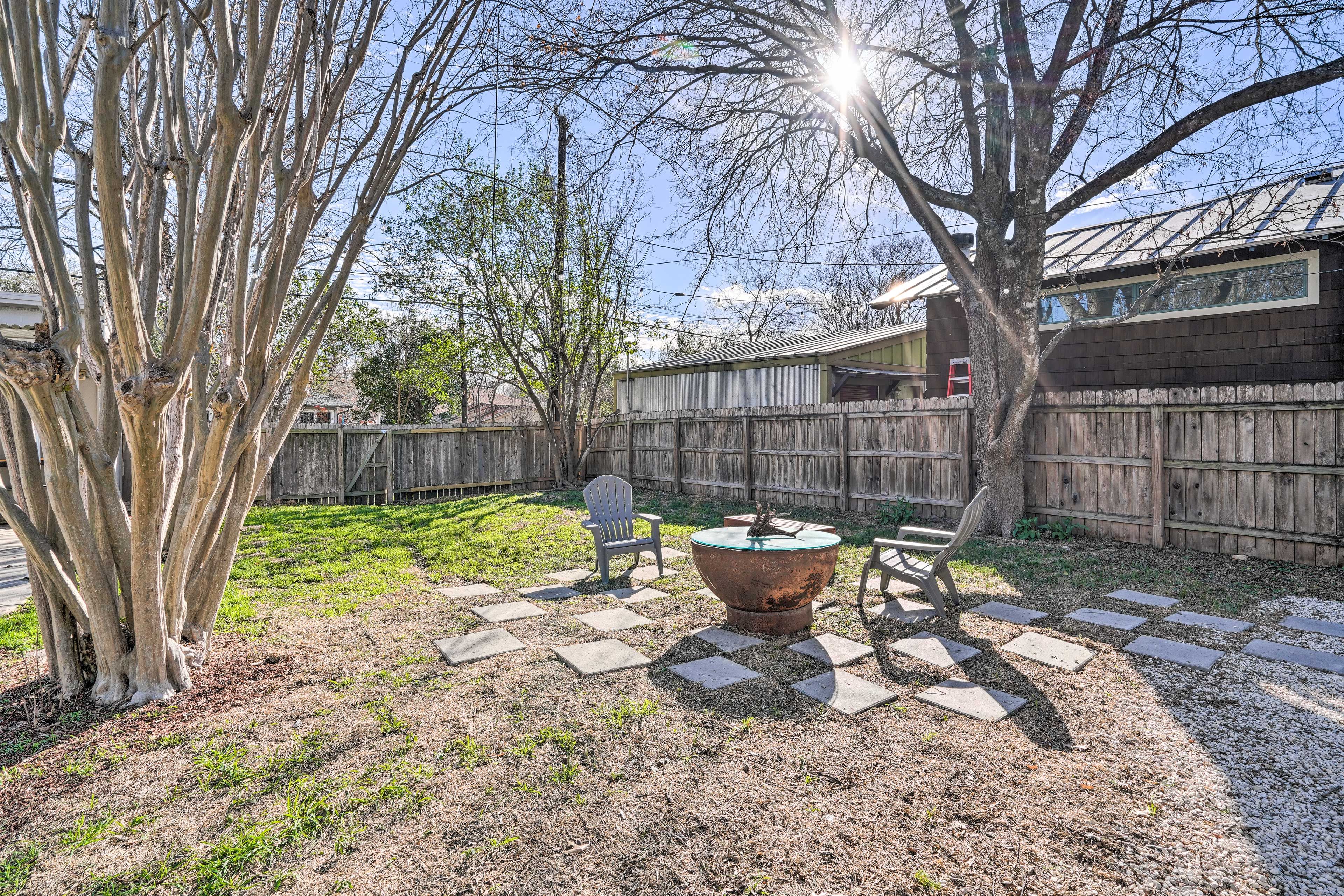 Fenced Yard | Fire Pit