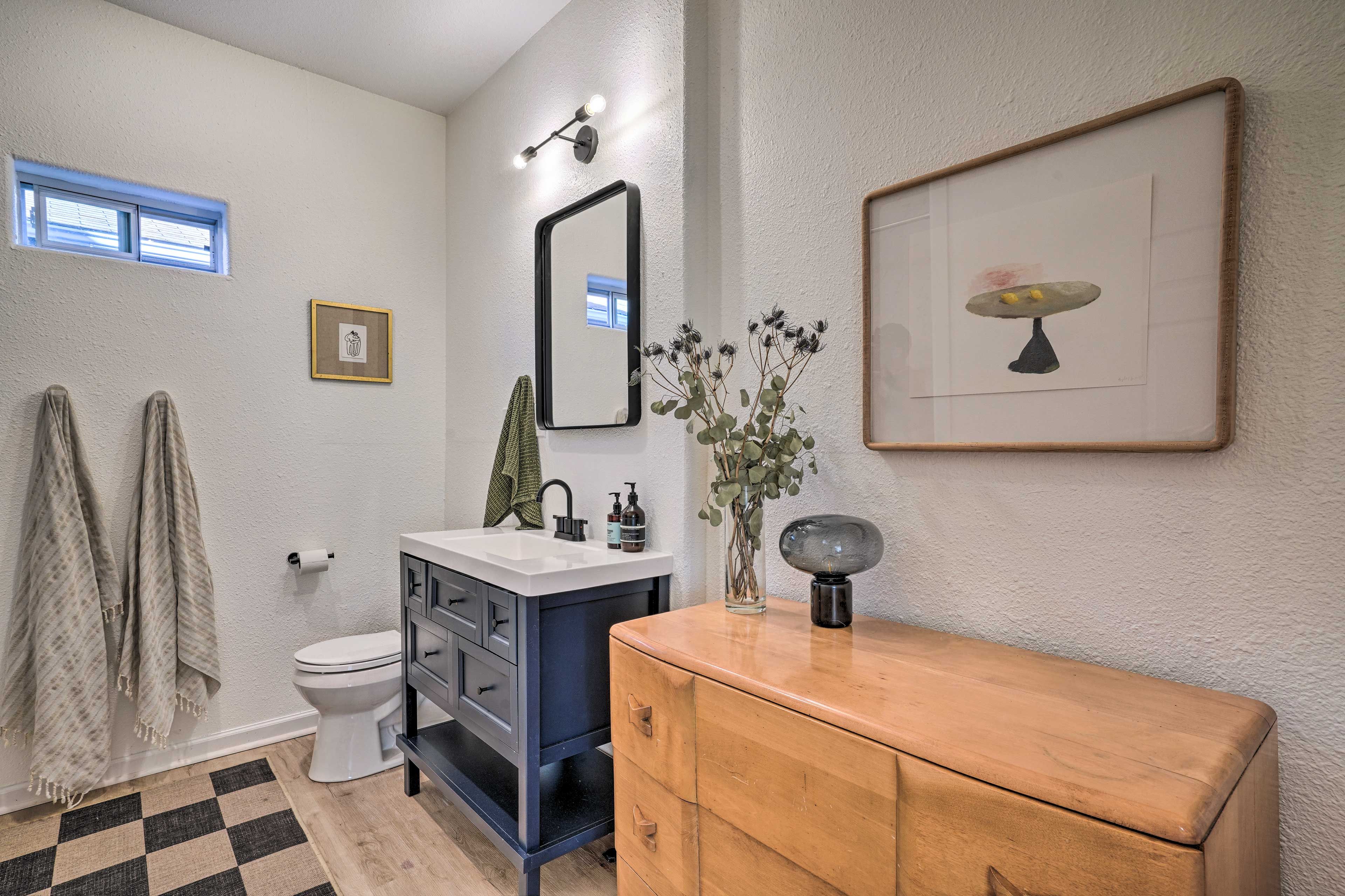 Bathroom | Towels Provided | Complimentary Toiletries