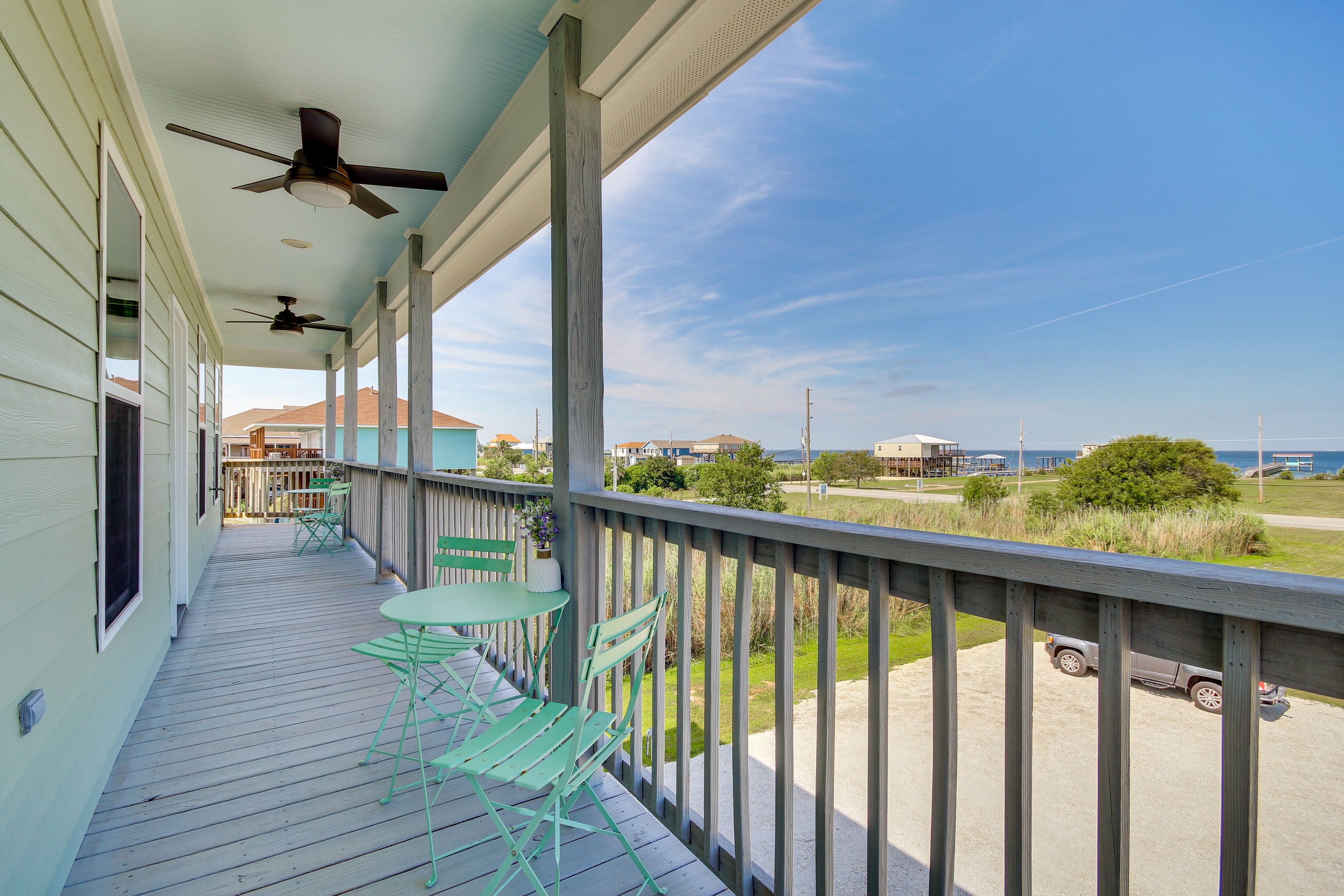 Porch | Outdoor Seating
