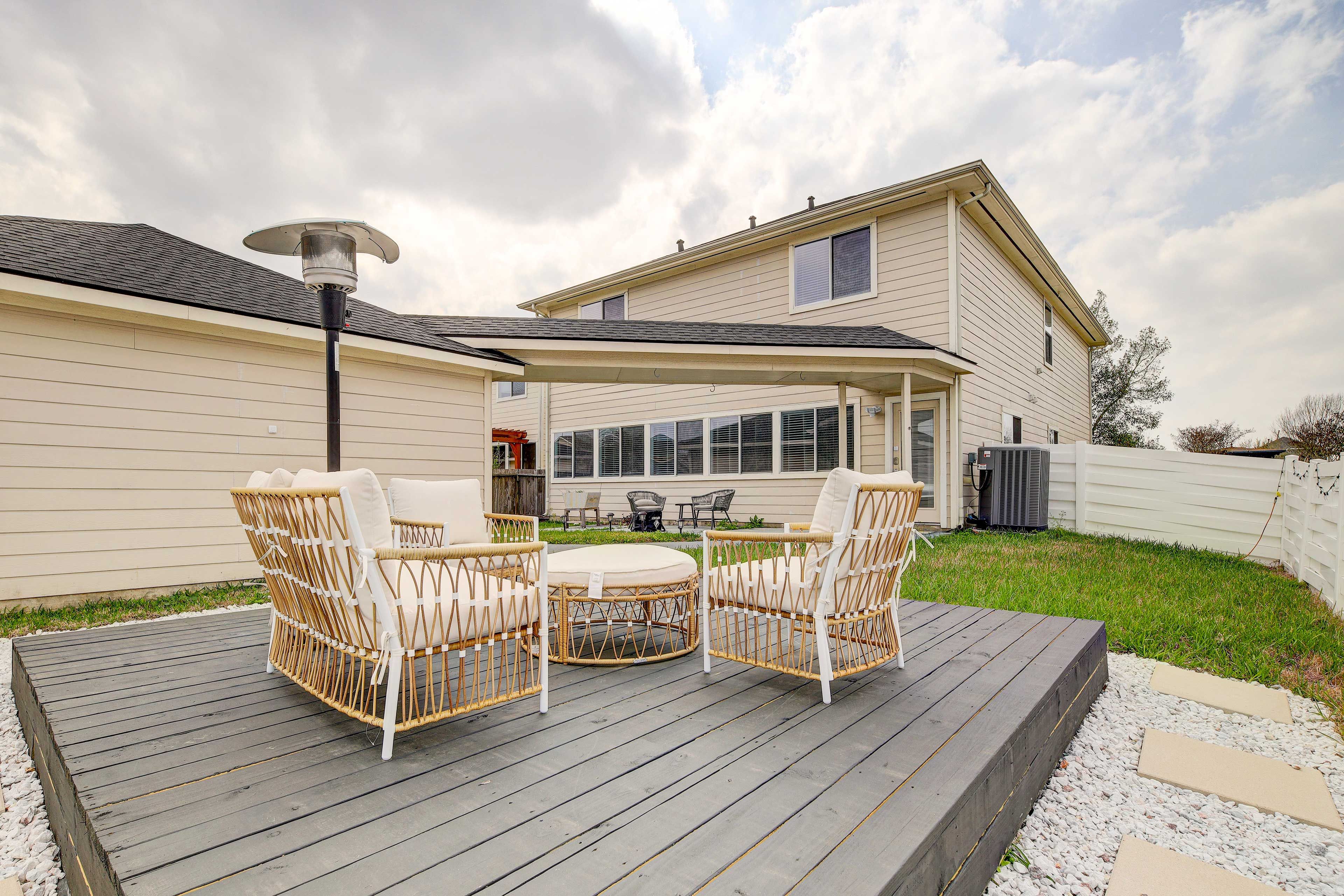 Deck | Seating | Gas Heater
