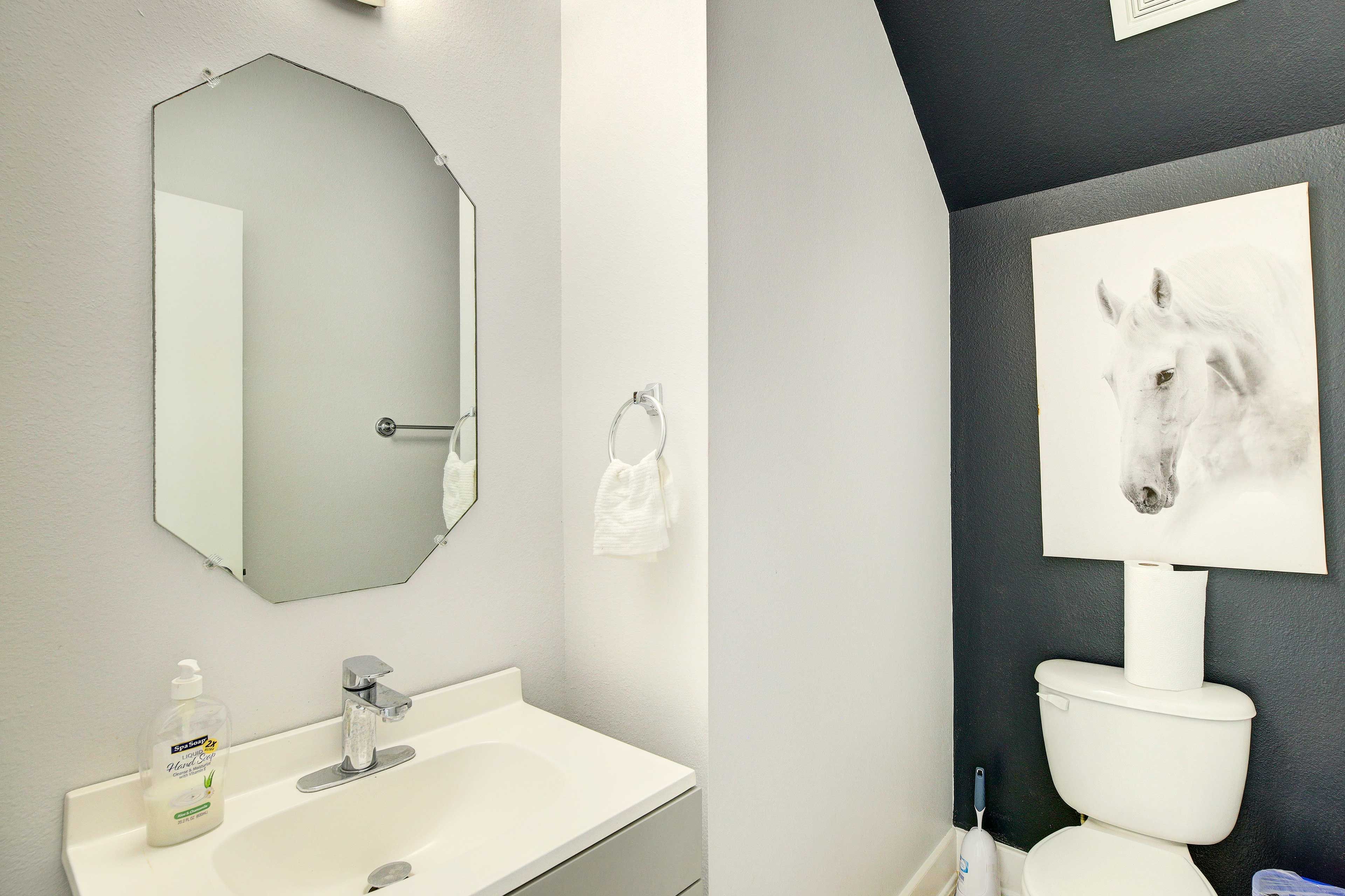 Half Bathroom | Towels Provided | Complimentary Toiletries