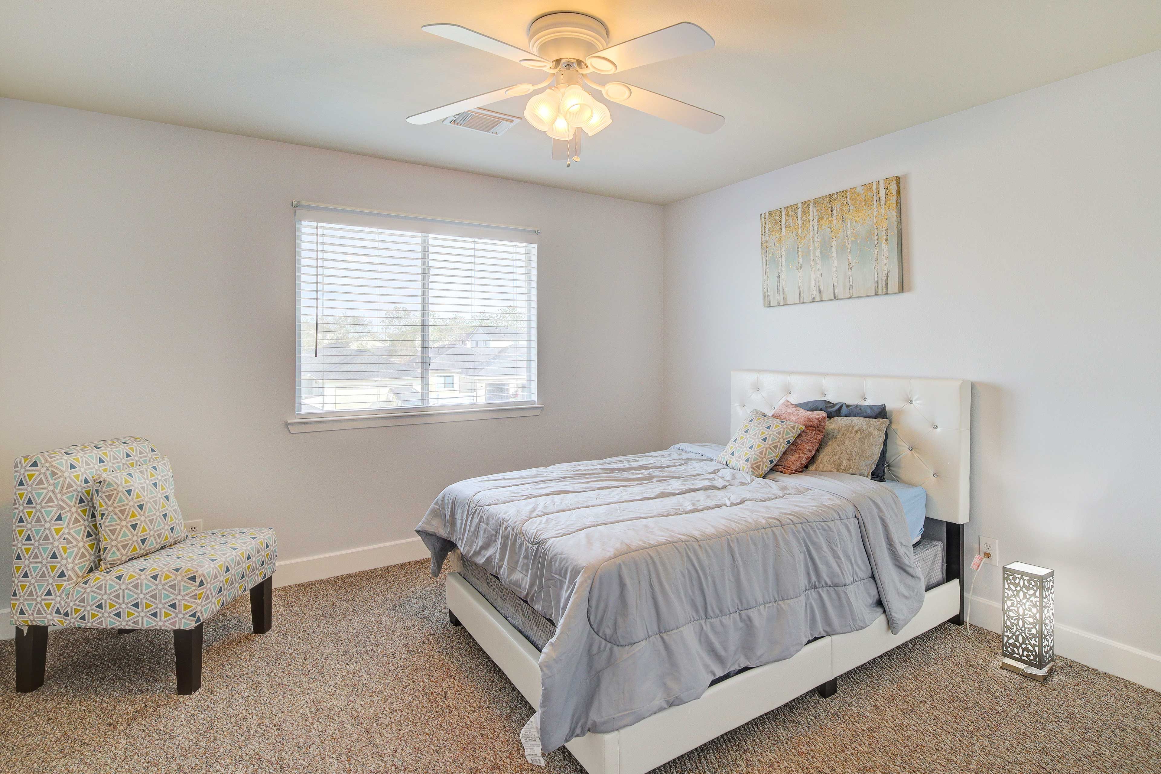 Bedroom 2 | Queen Bed
