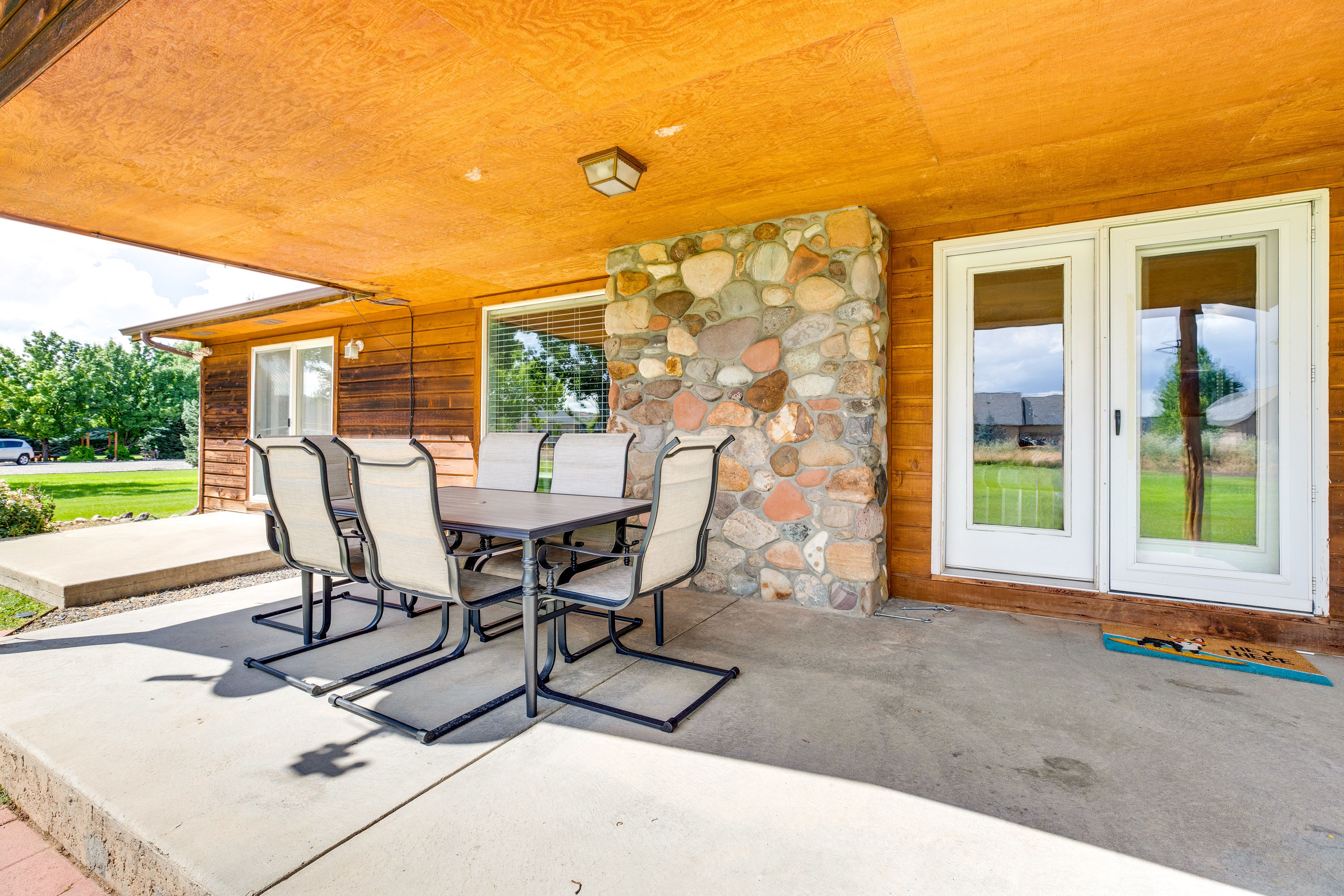 Covered Patio | Mountain Views