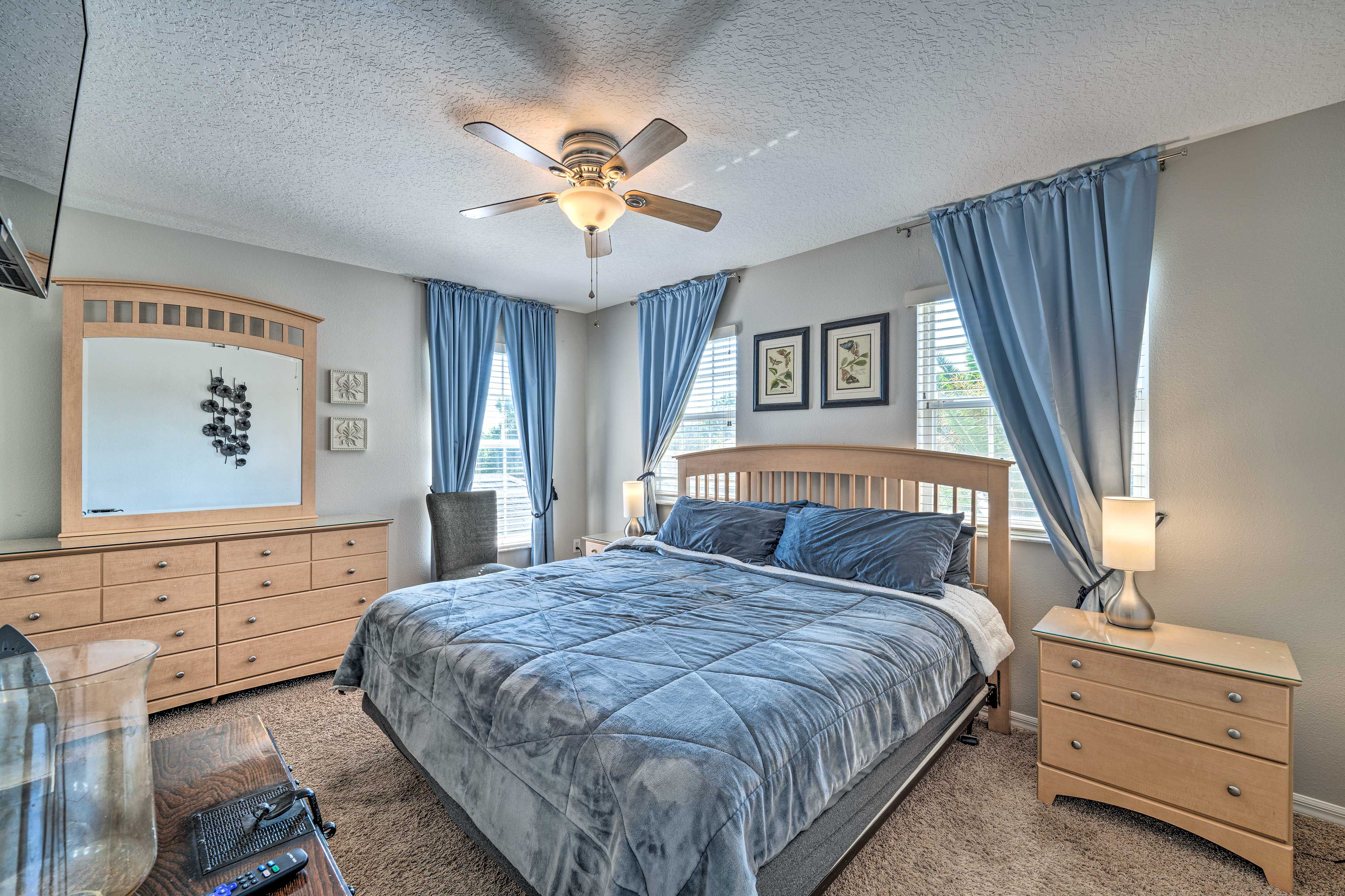 Bedroom 5 | 2nd Floor | King Bed | En-Suite Bathroom