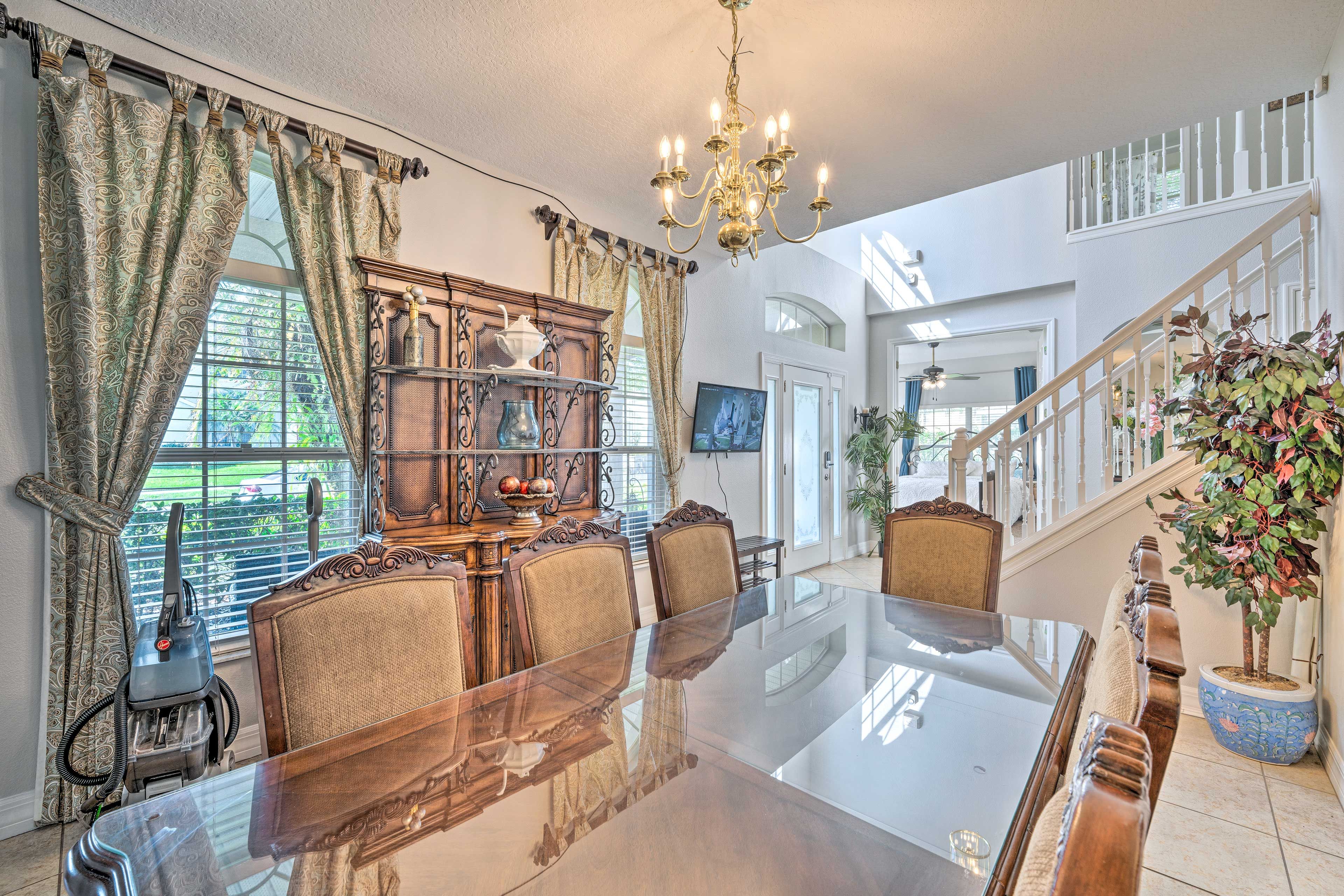 Dining Area | 1st Floor | Dishware/Flatware Provided | High Chair