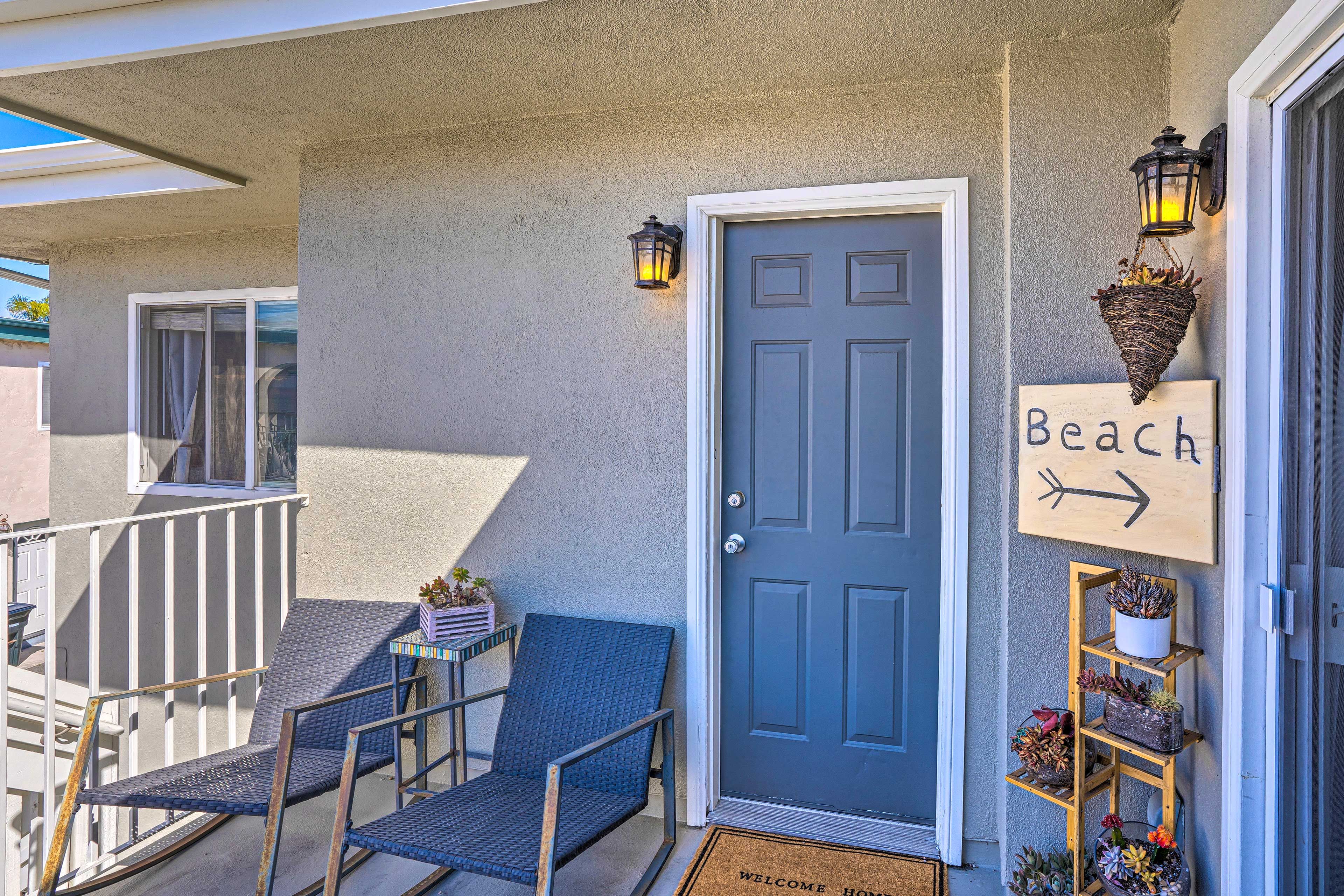 Front Entry | 1 Exterior Security Camera (Facing Out)