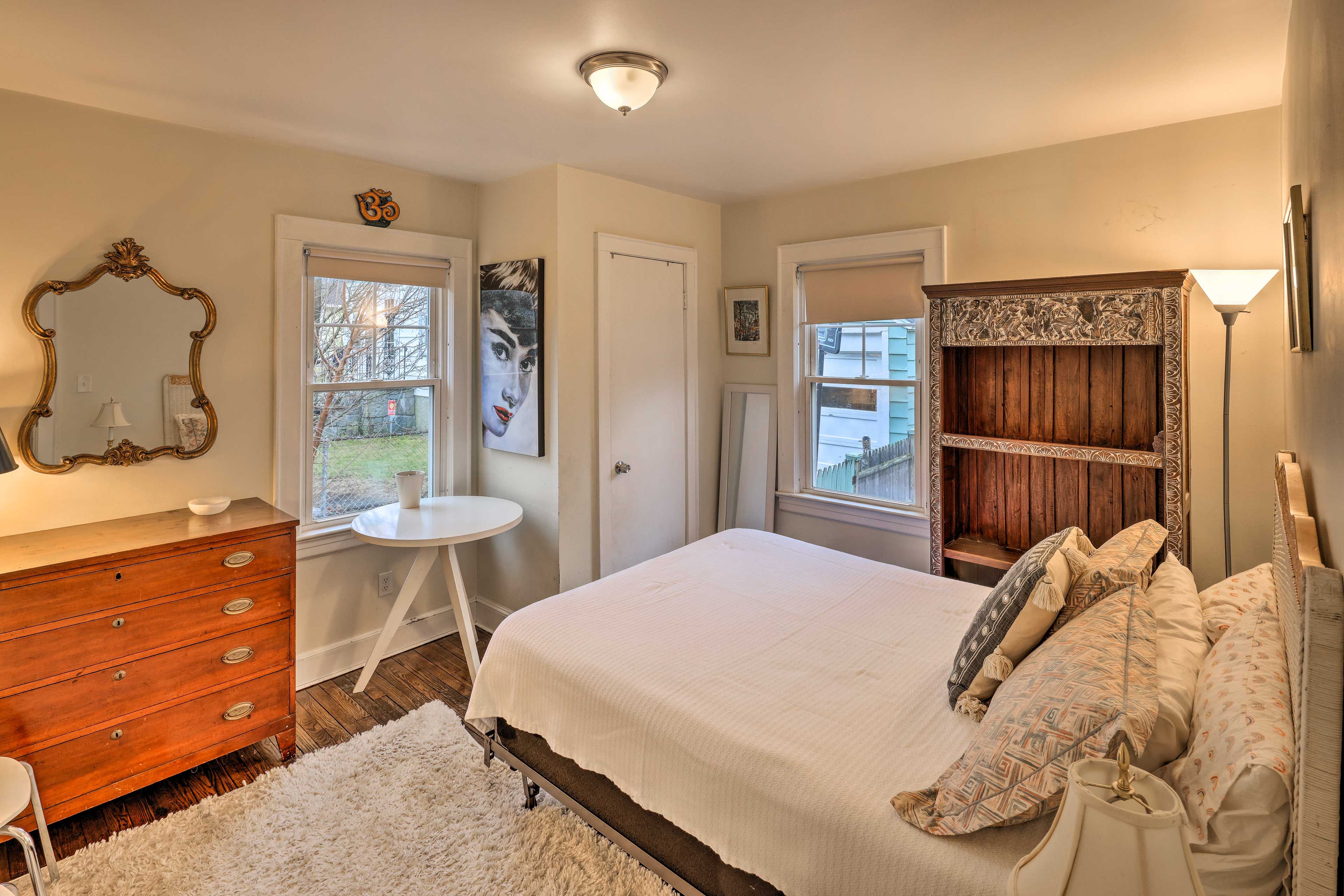 Bedroom 2 | Queen Bed