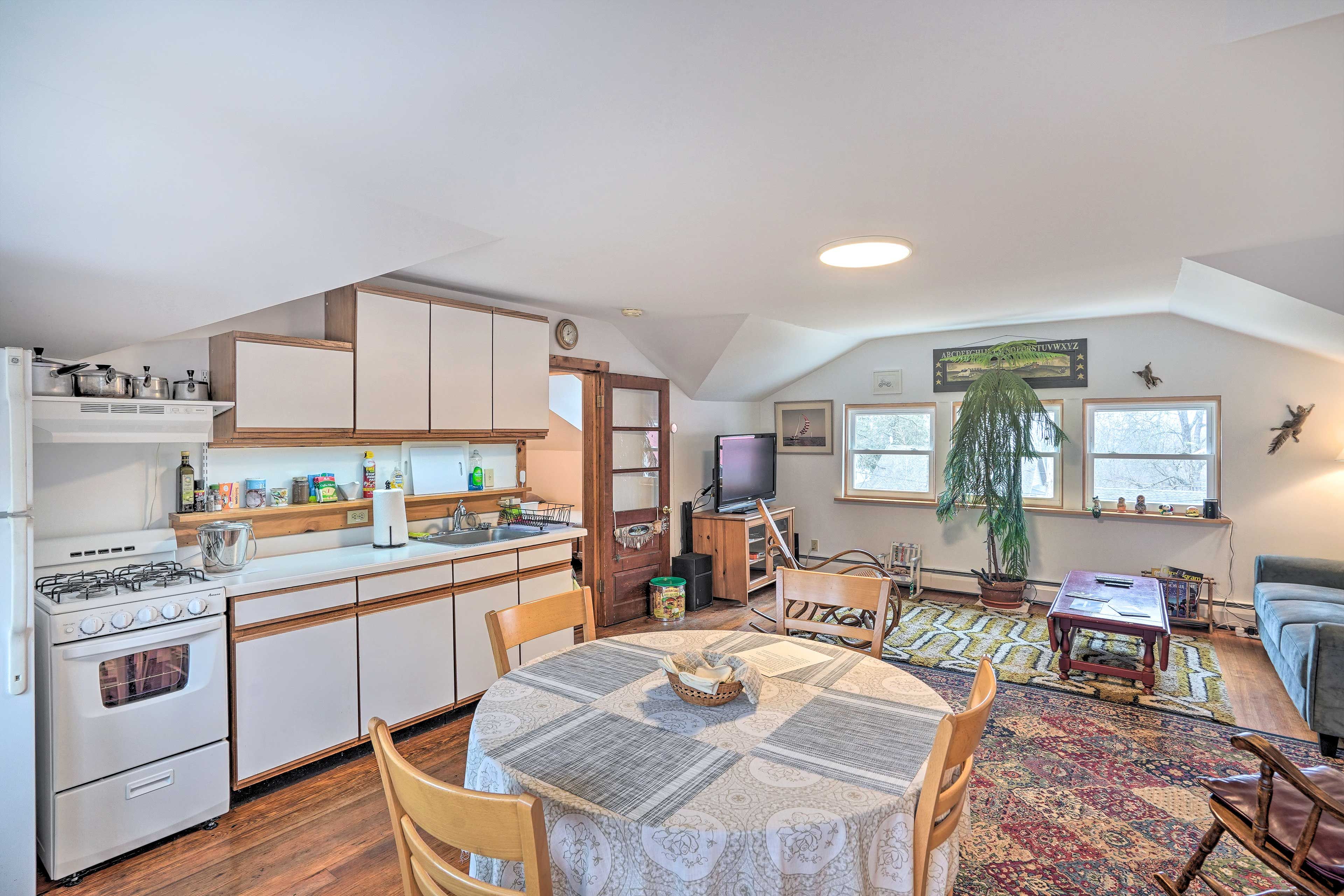 Kitchen | Organic Coffee | Tea | Snacks
