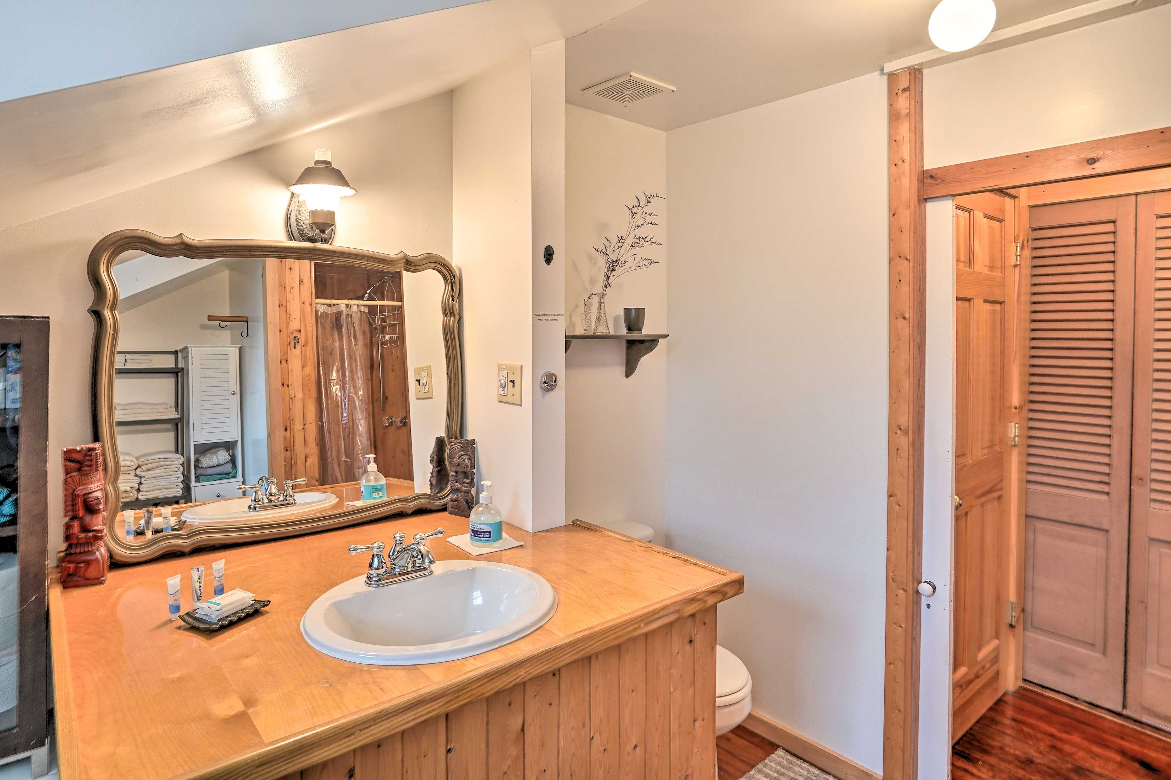 Full Bathroom
