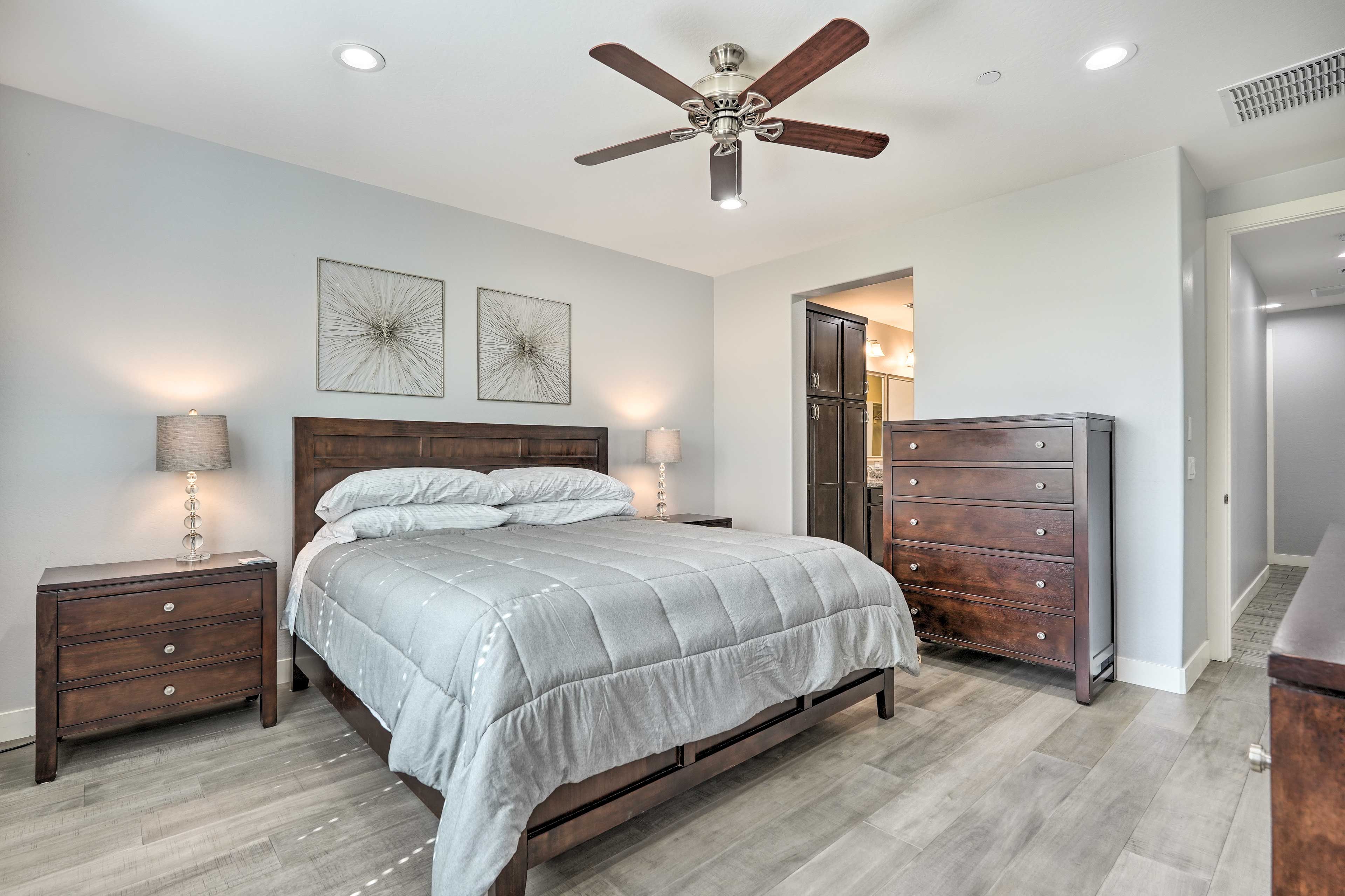 Bedroom 1 | King Bed | Linens Provided | En-Suite Bathroom
