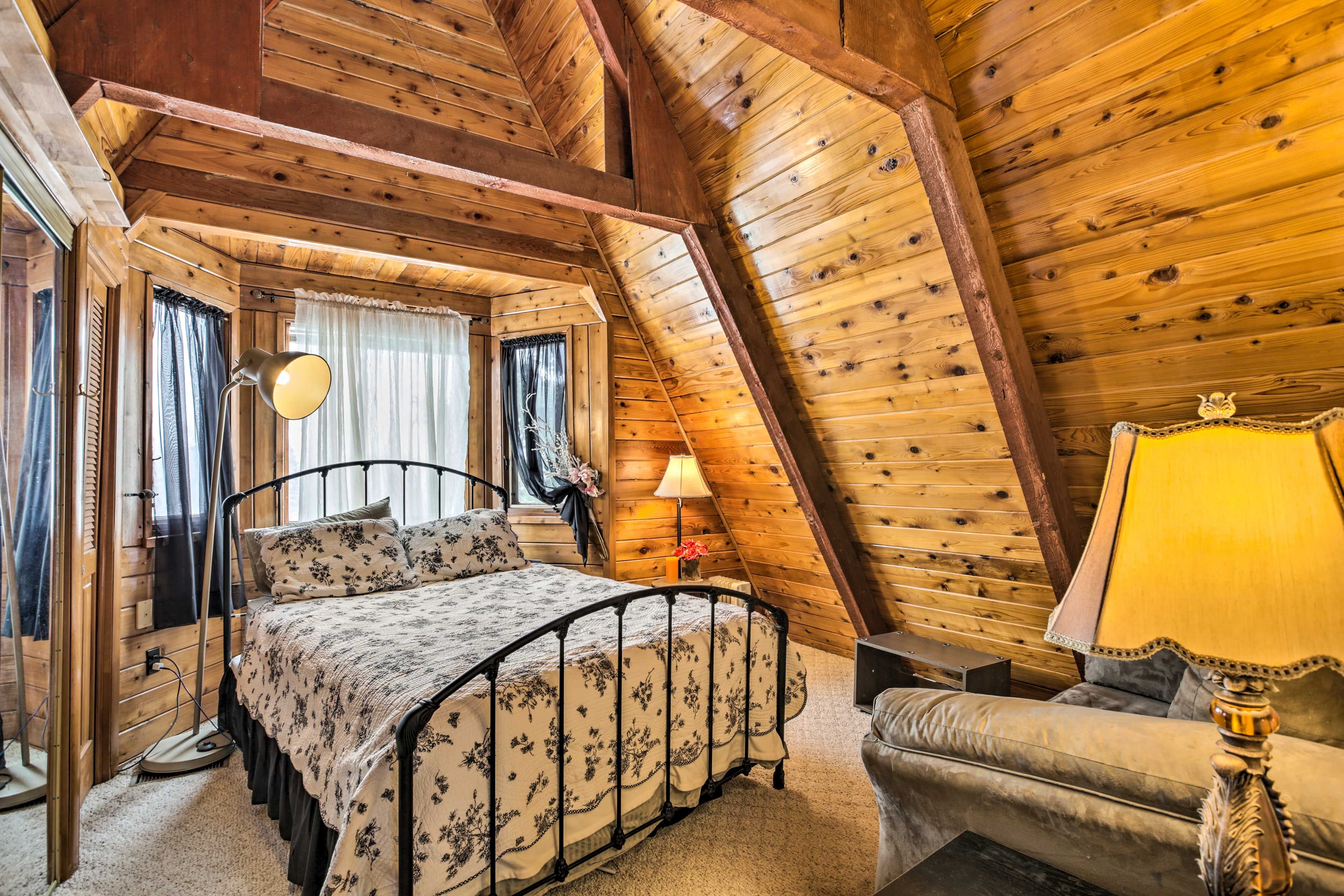 Bedroom 3 | Queen Bed | 2nd Floor
