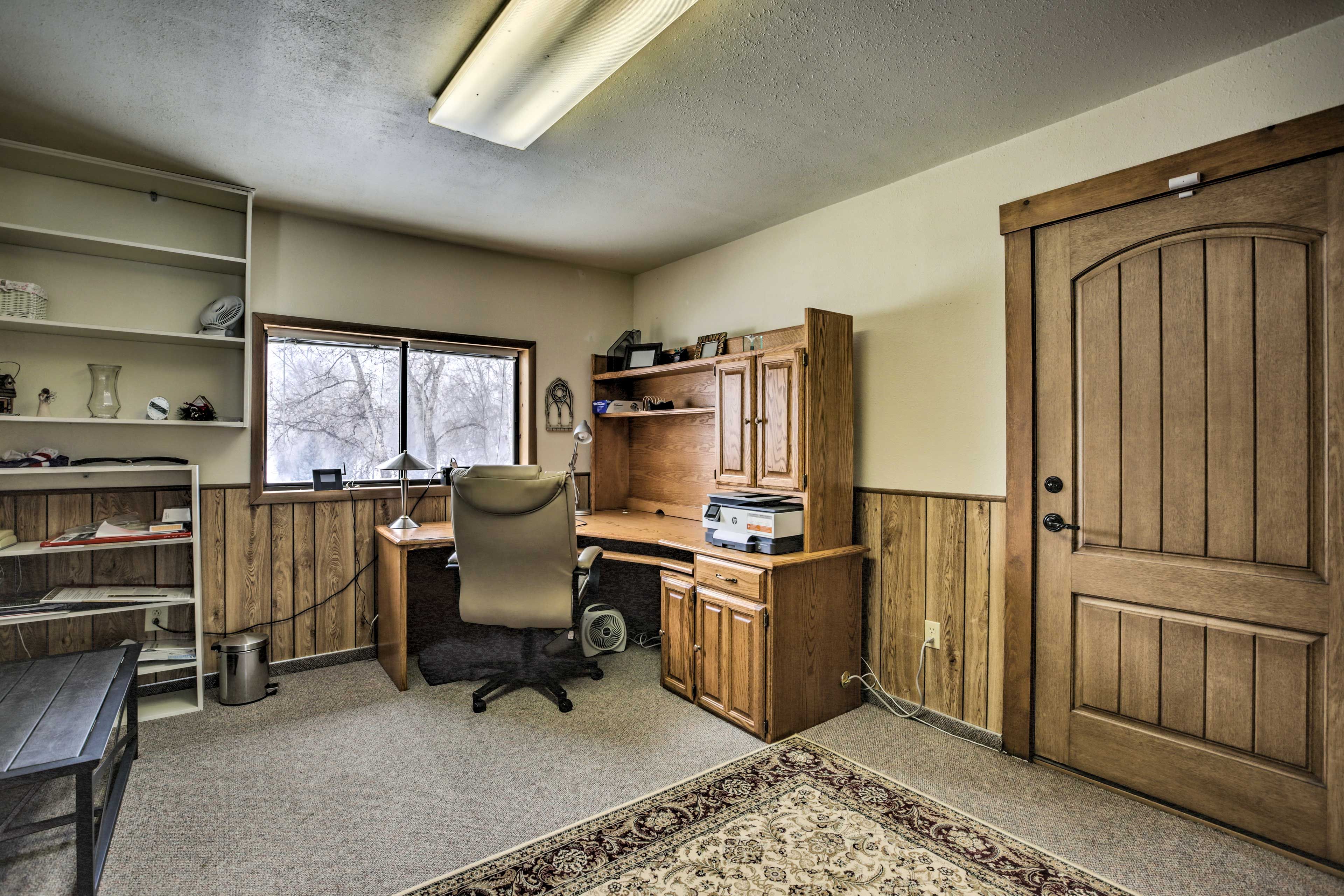 Office | Desk | Printer