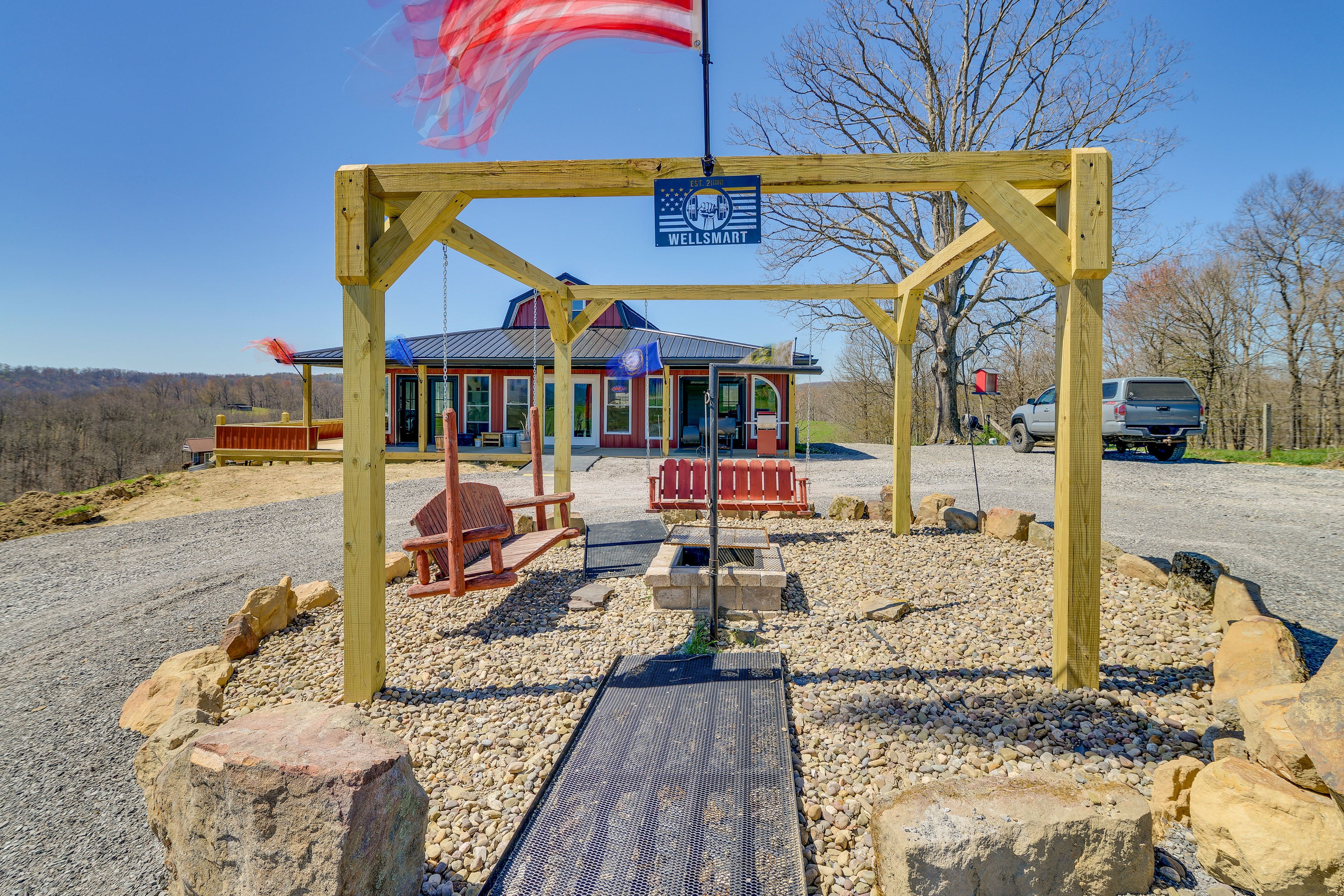 Parking | Driveway (2 Vehicles) | RV/Trailer Parking | Free Street Parking