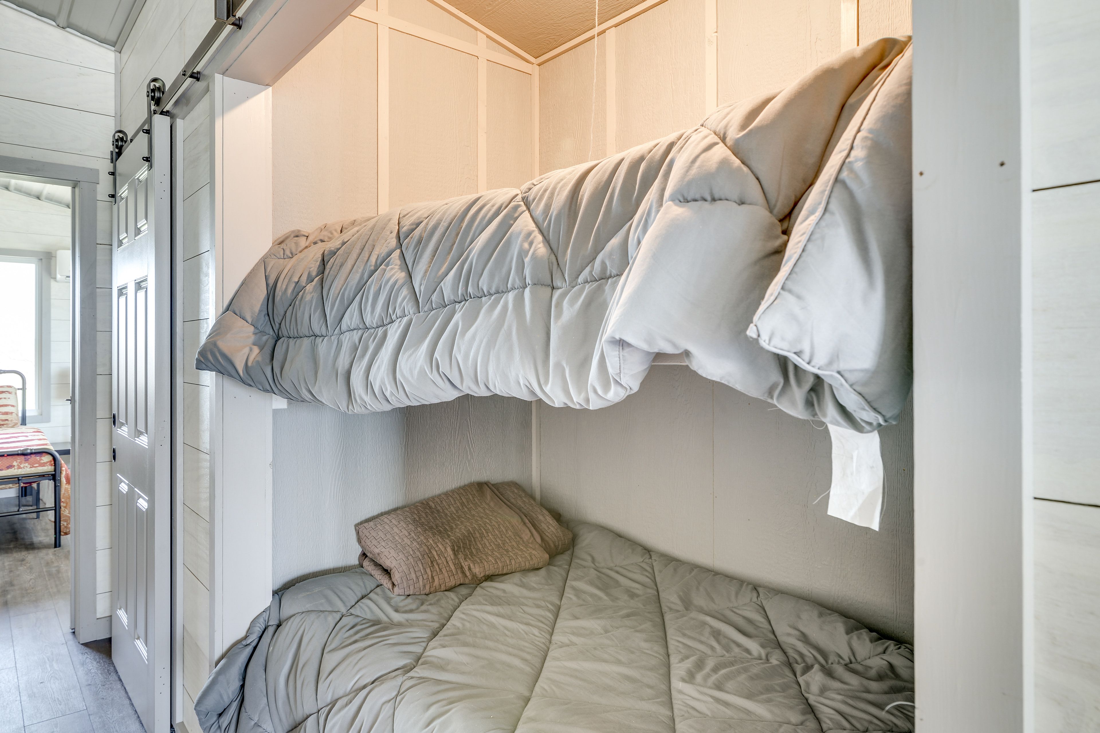 Sleeping Nook | Twin Bunk Bed | Central A/C
