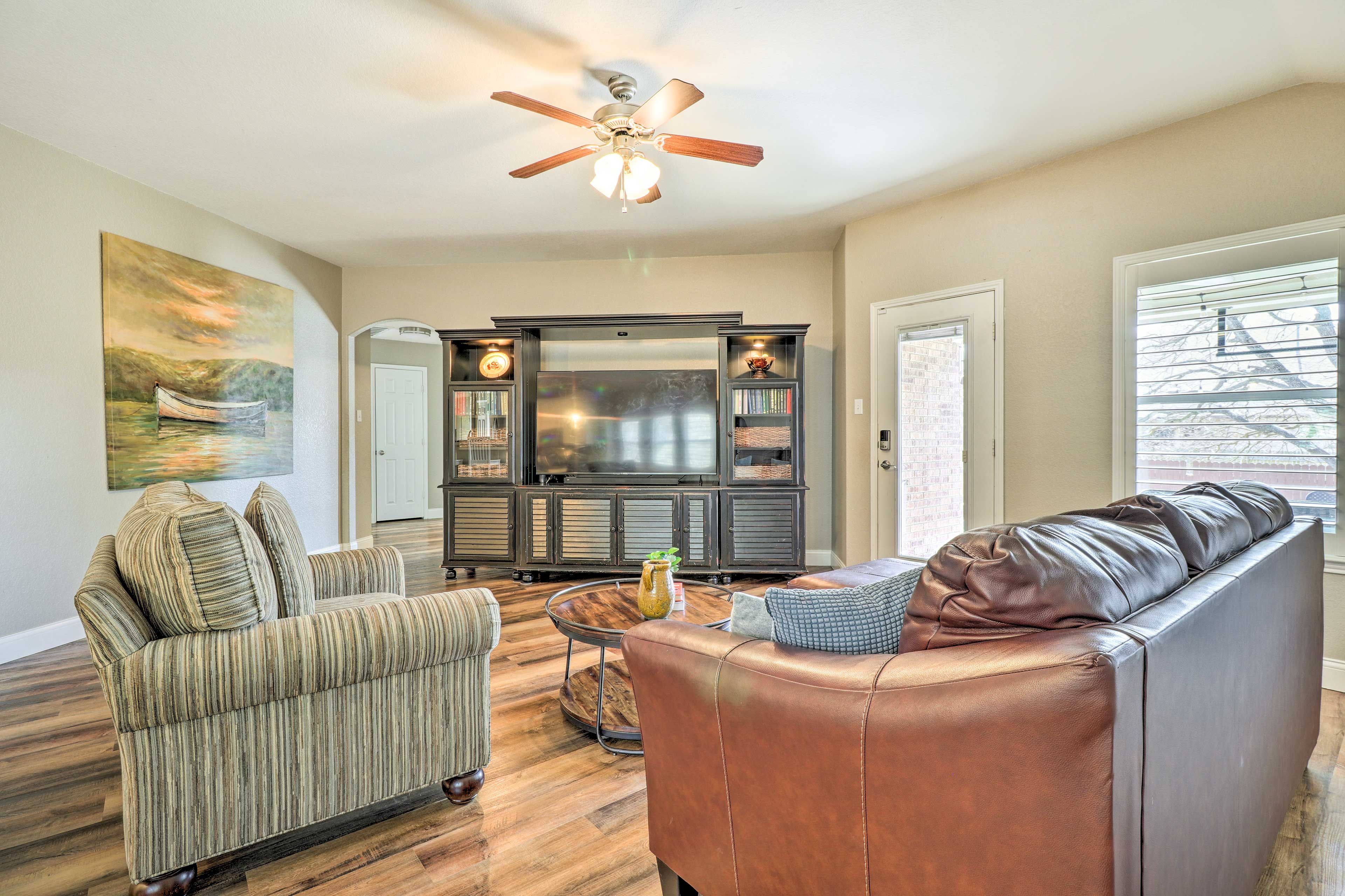 Living Room | Smart TV