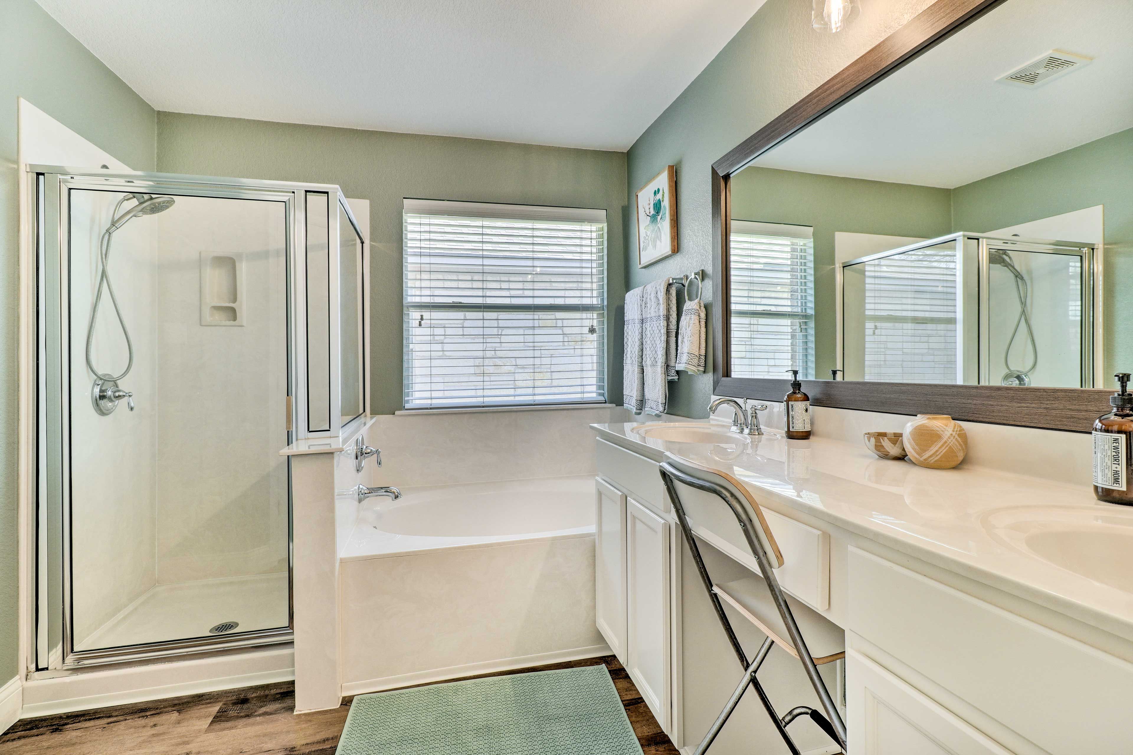 En-Suite Bathroom | Towels Provided | Hair Dryer