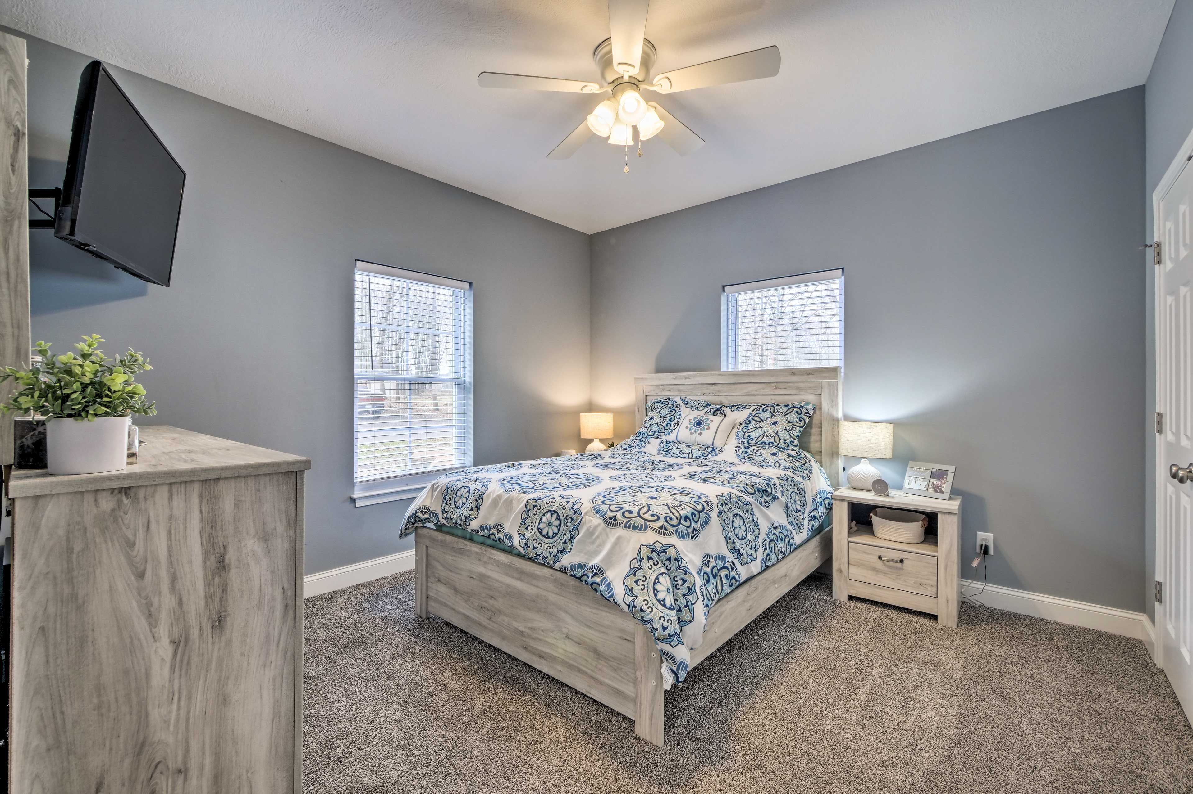 Bedroom 2 | Queen Bed | 1st Floor | Mini-Fridge