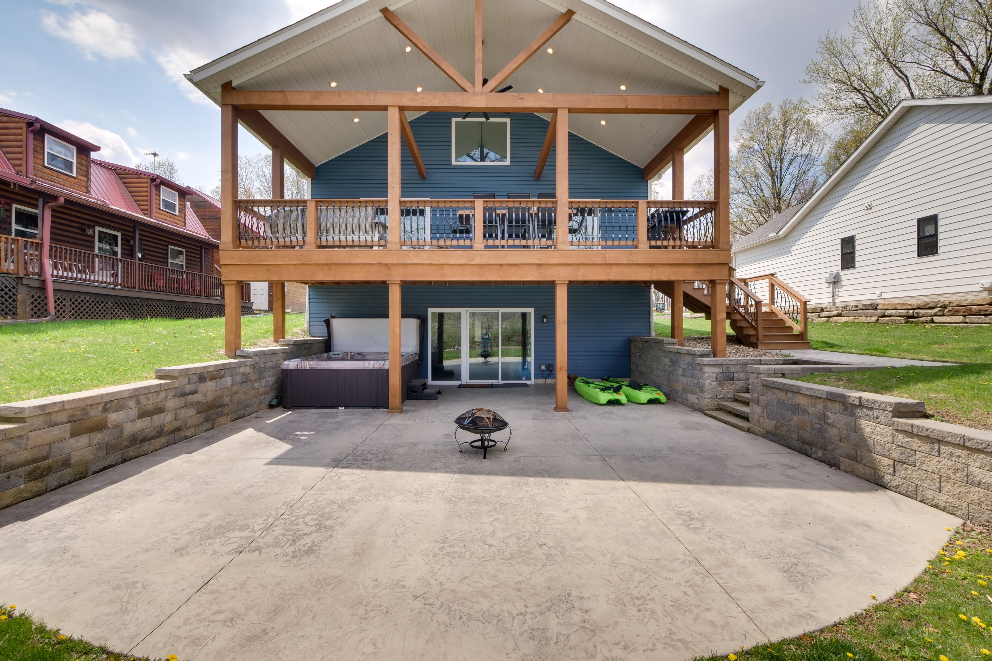 Exterior | Fire Pit