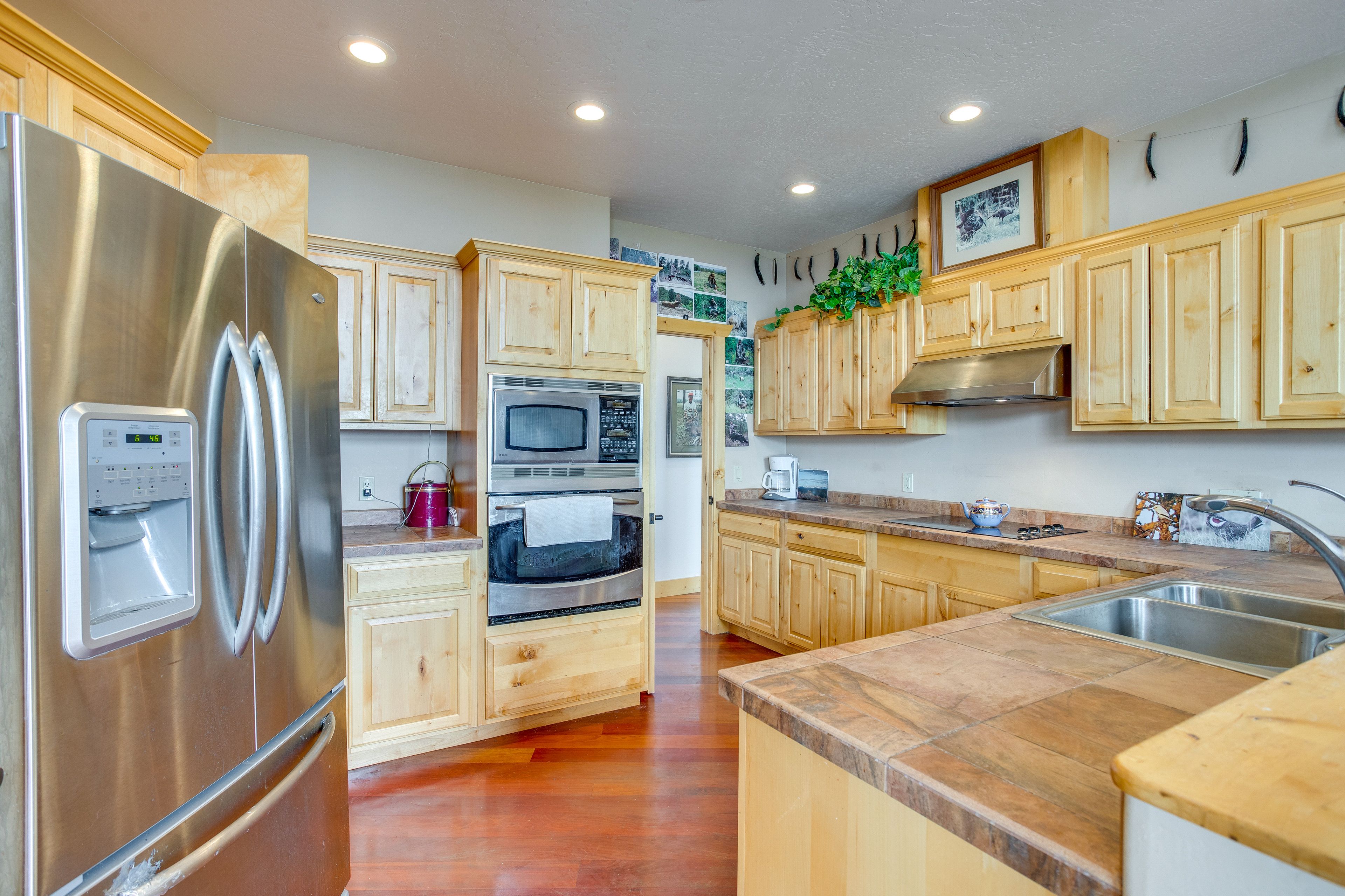Kitchen | Blender | Toaster | Trash Bags & Paper Towels | Spices