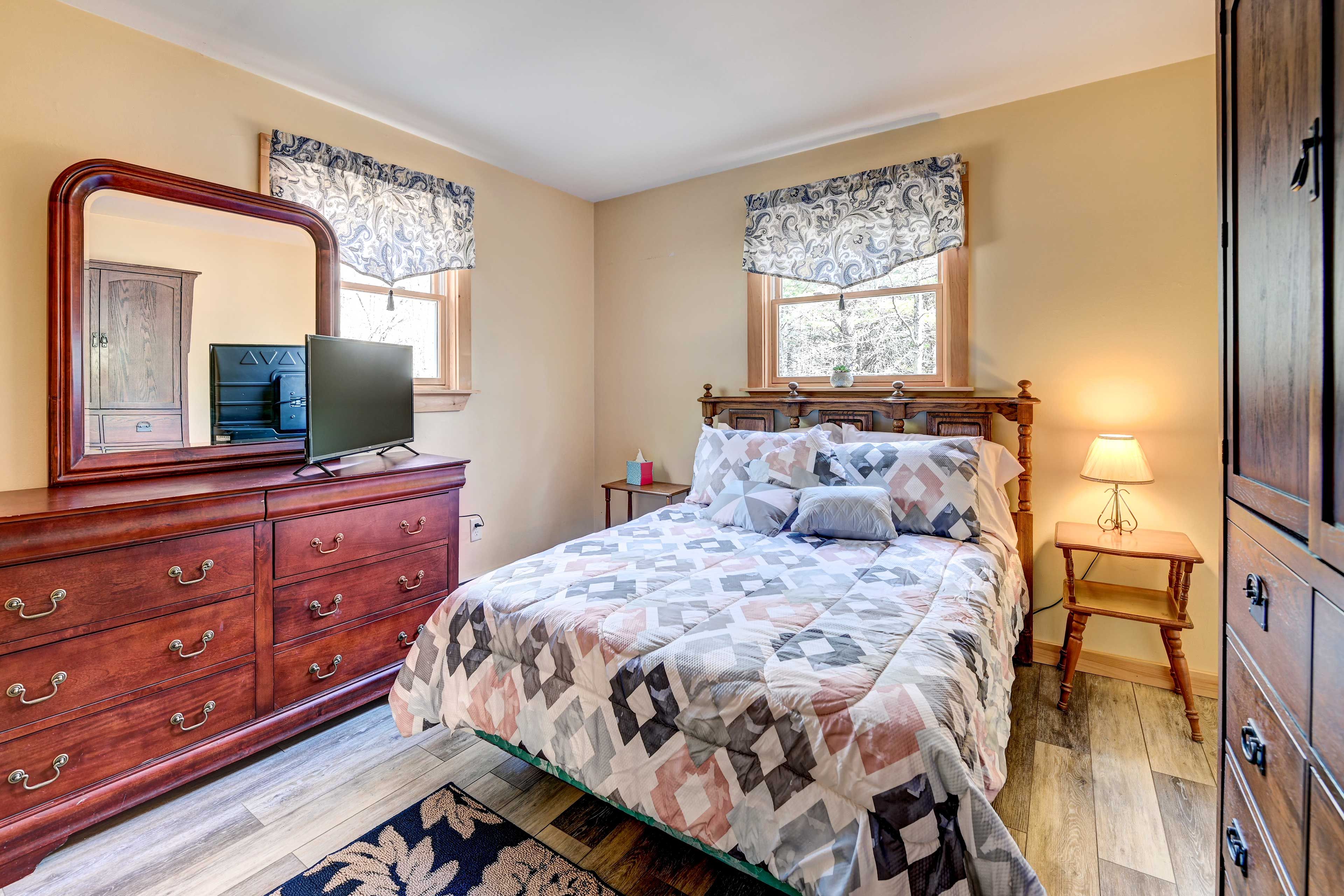 Bedroom 2 | Full Bed | Pack 'n Play | Hangers