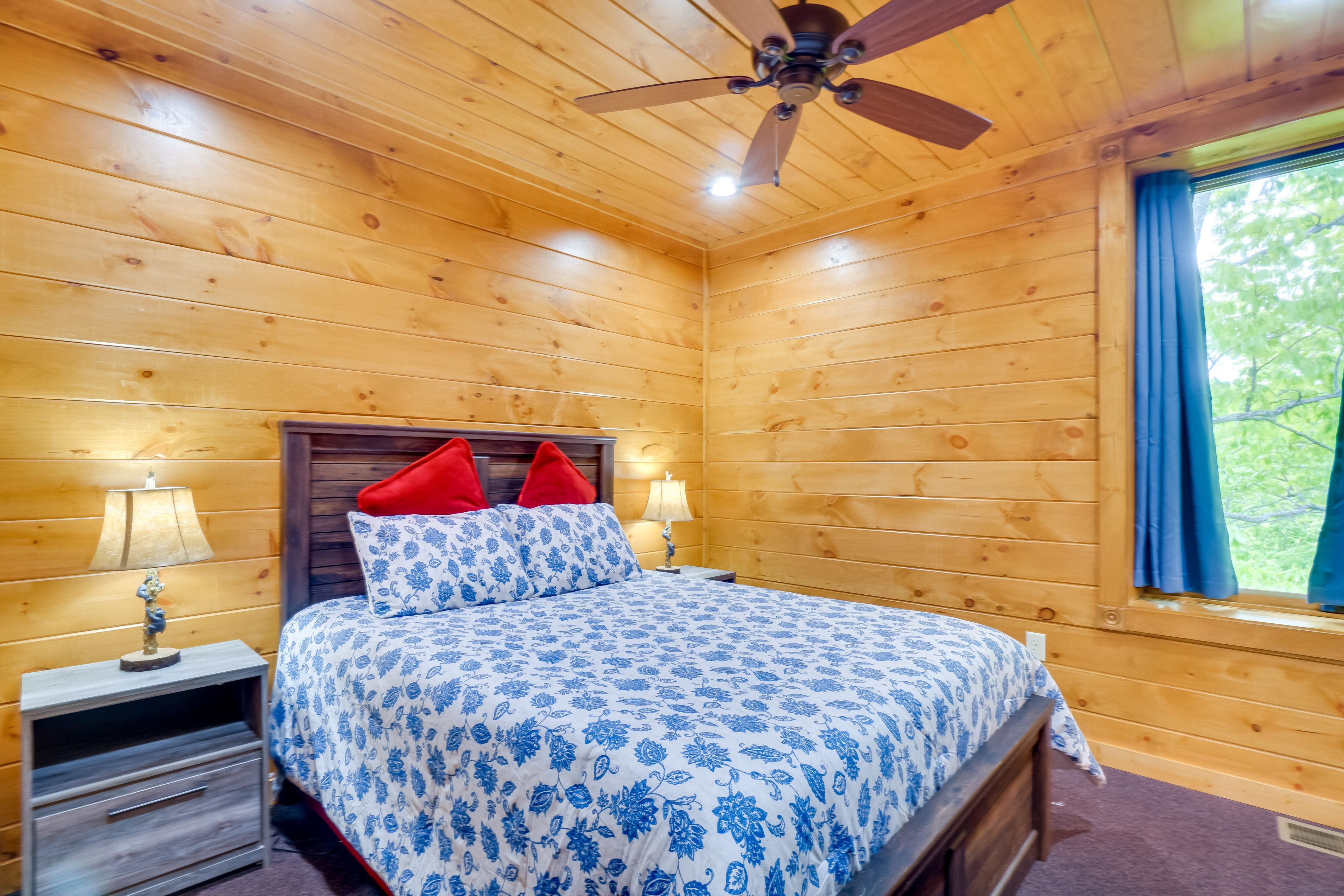 Bedroom 3 | Queen Bed | En-Suite Bathroom