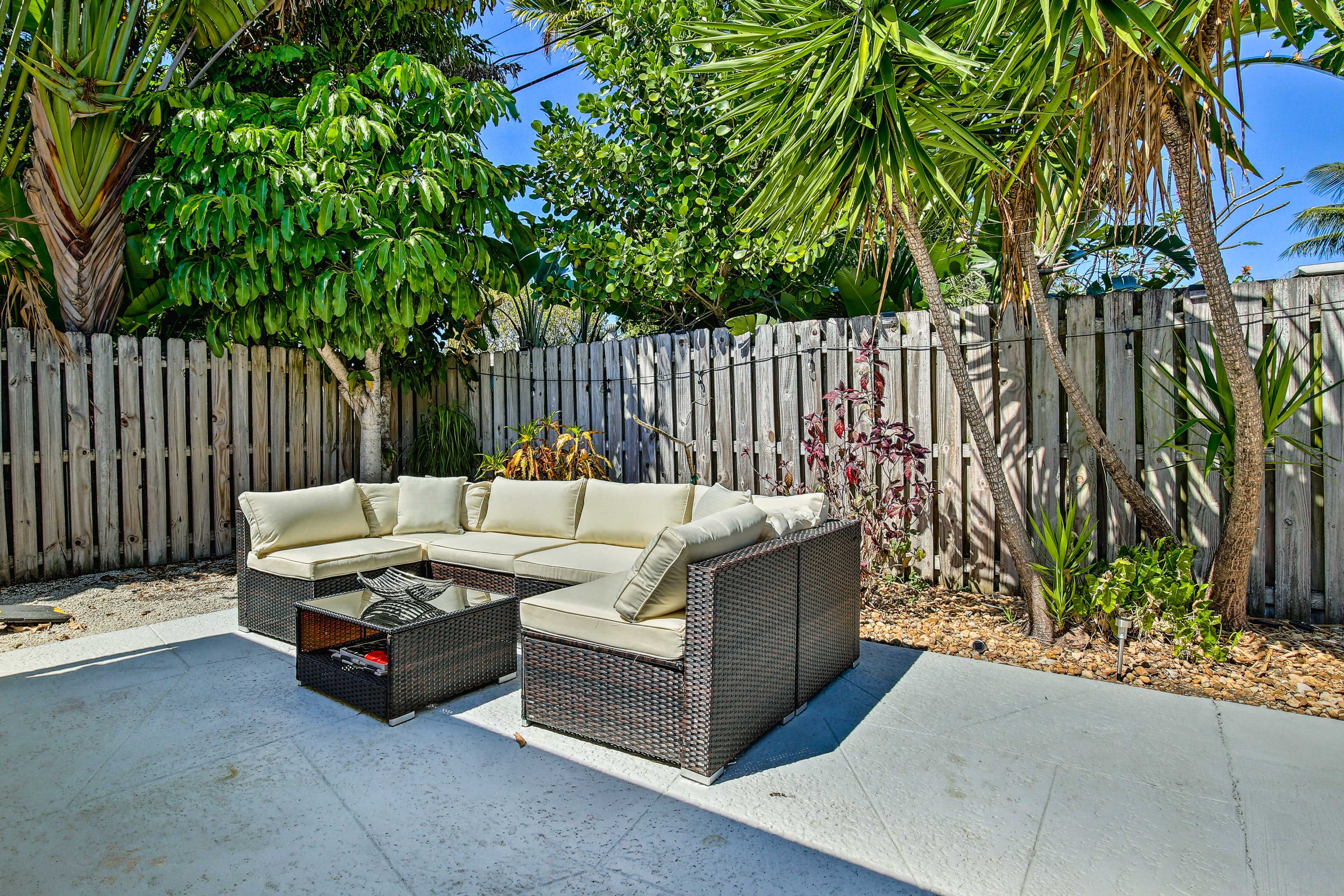 Patio | Seating | Gas Grill