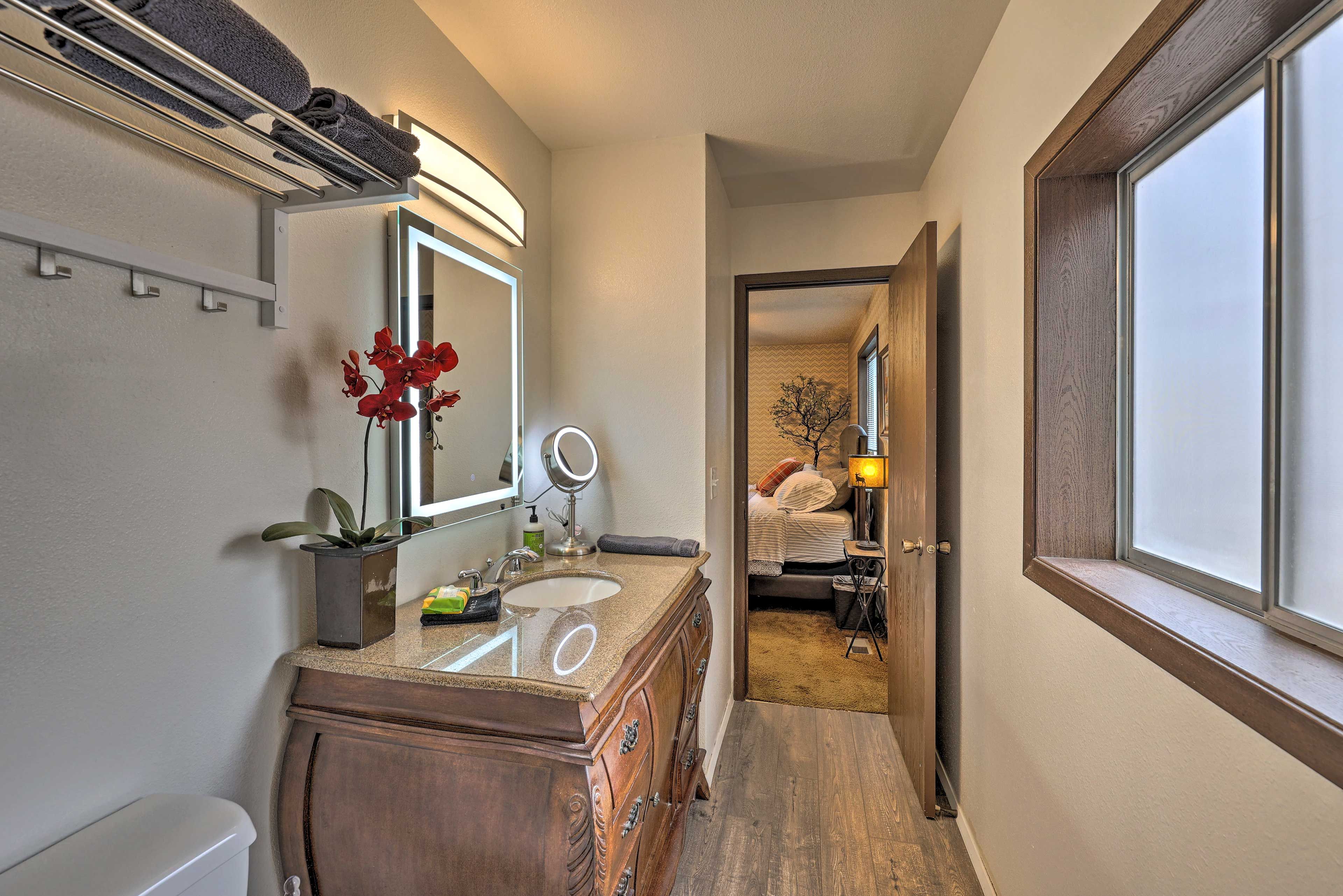 En-Suite Bathroom | Complimentary Toiletries