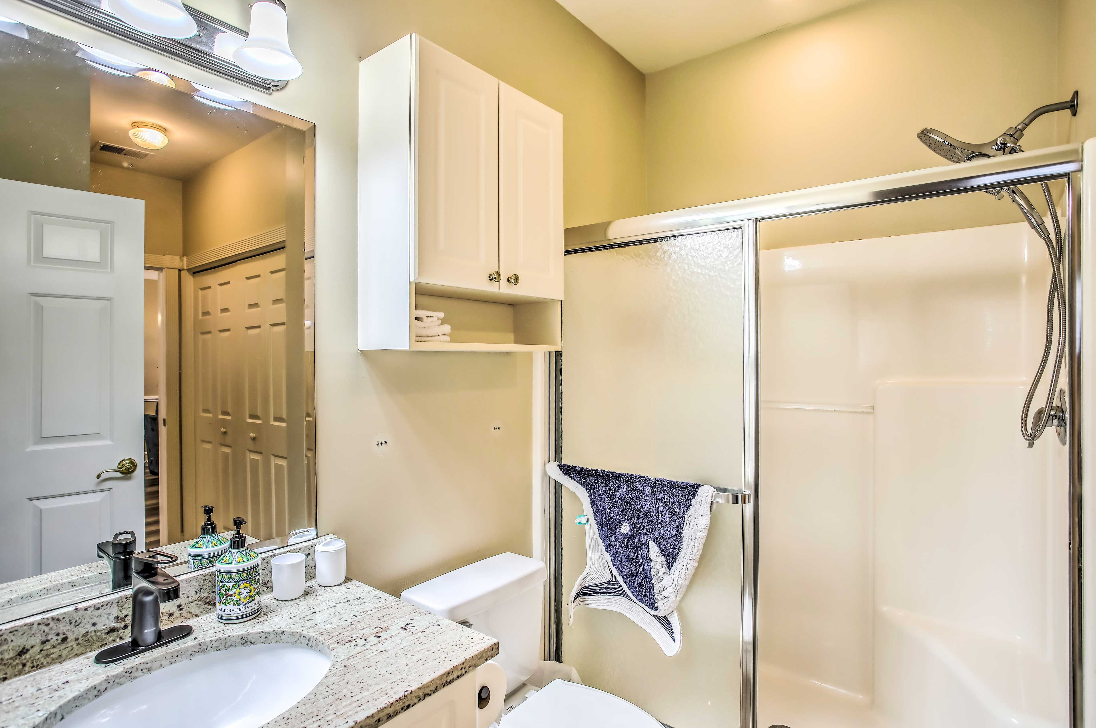 Full En-Suite Bathroom