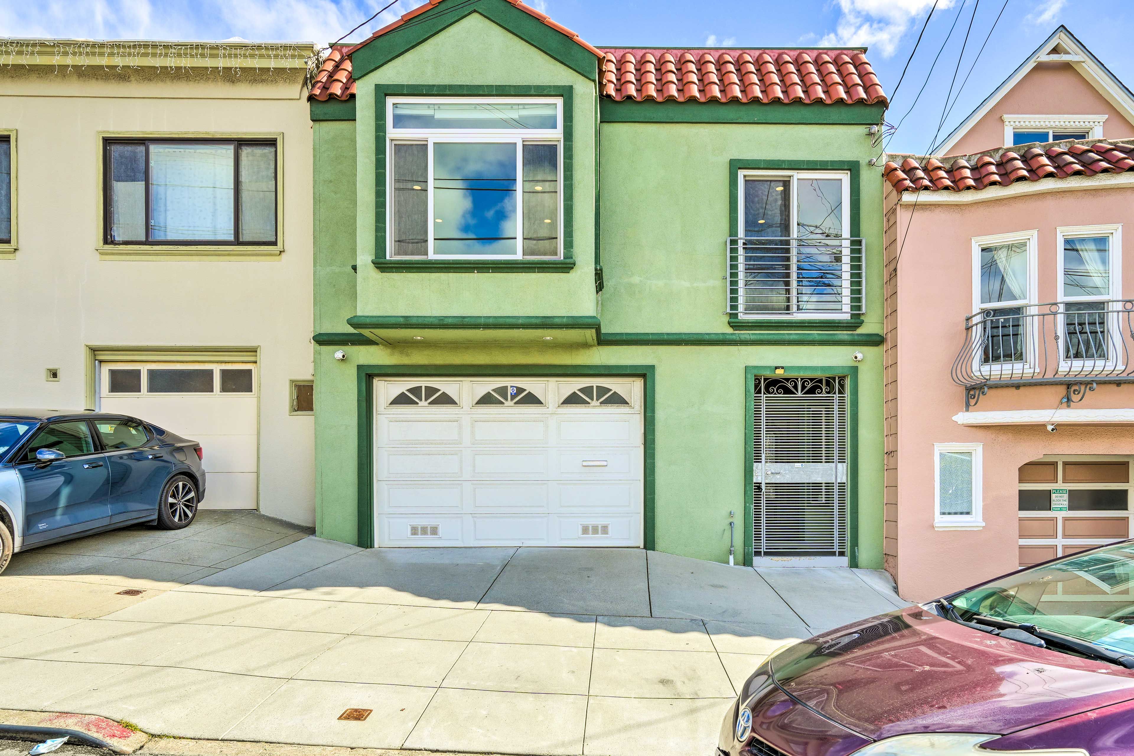 Exterior | Off-Street Parking