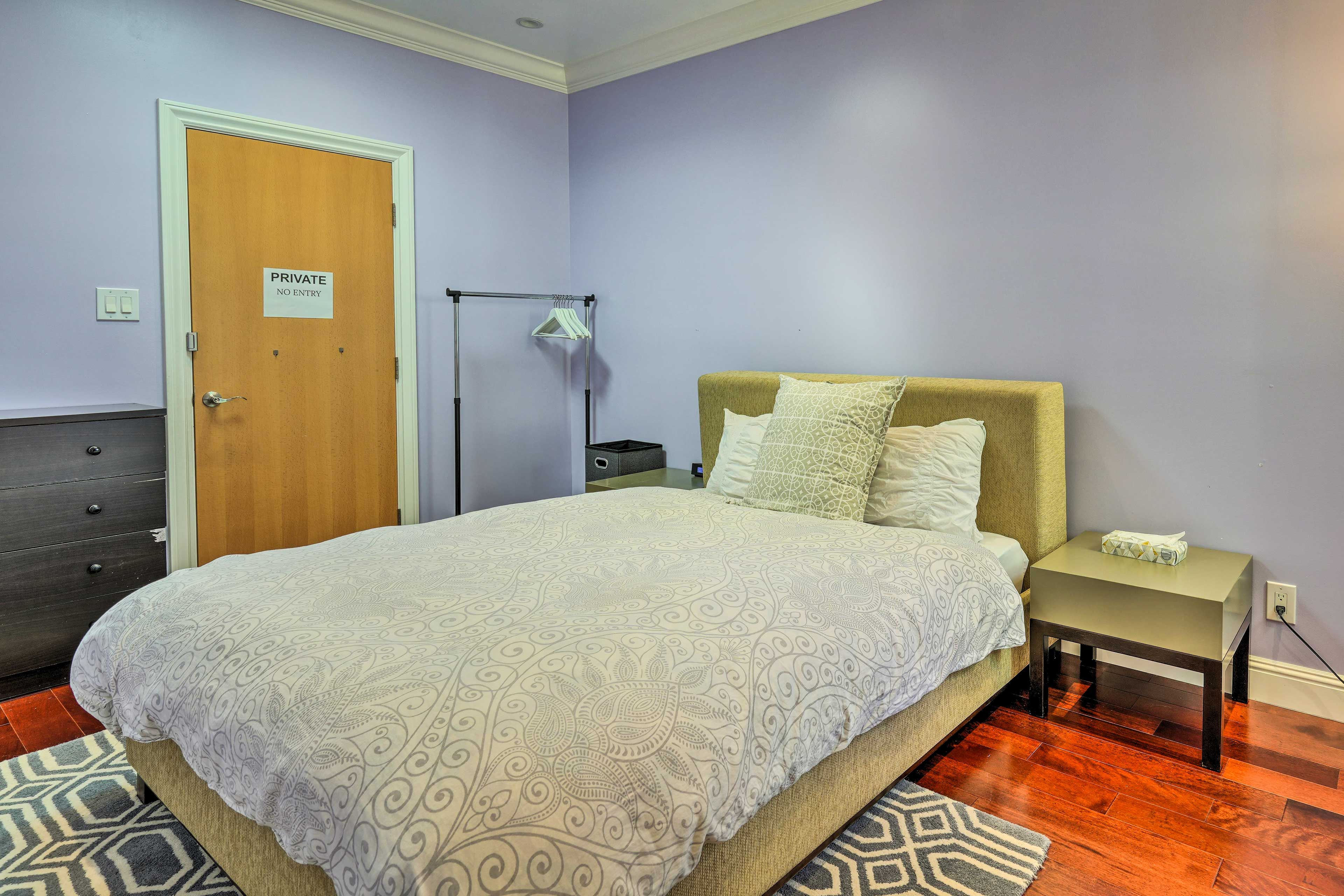 Bedroom 3 | Queen Bed