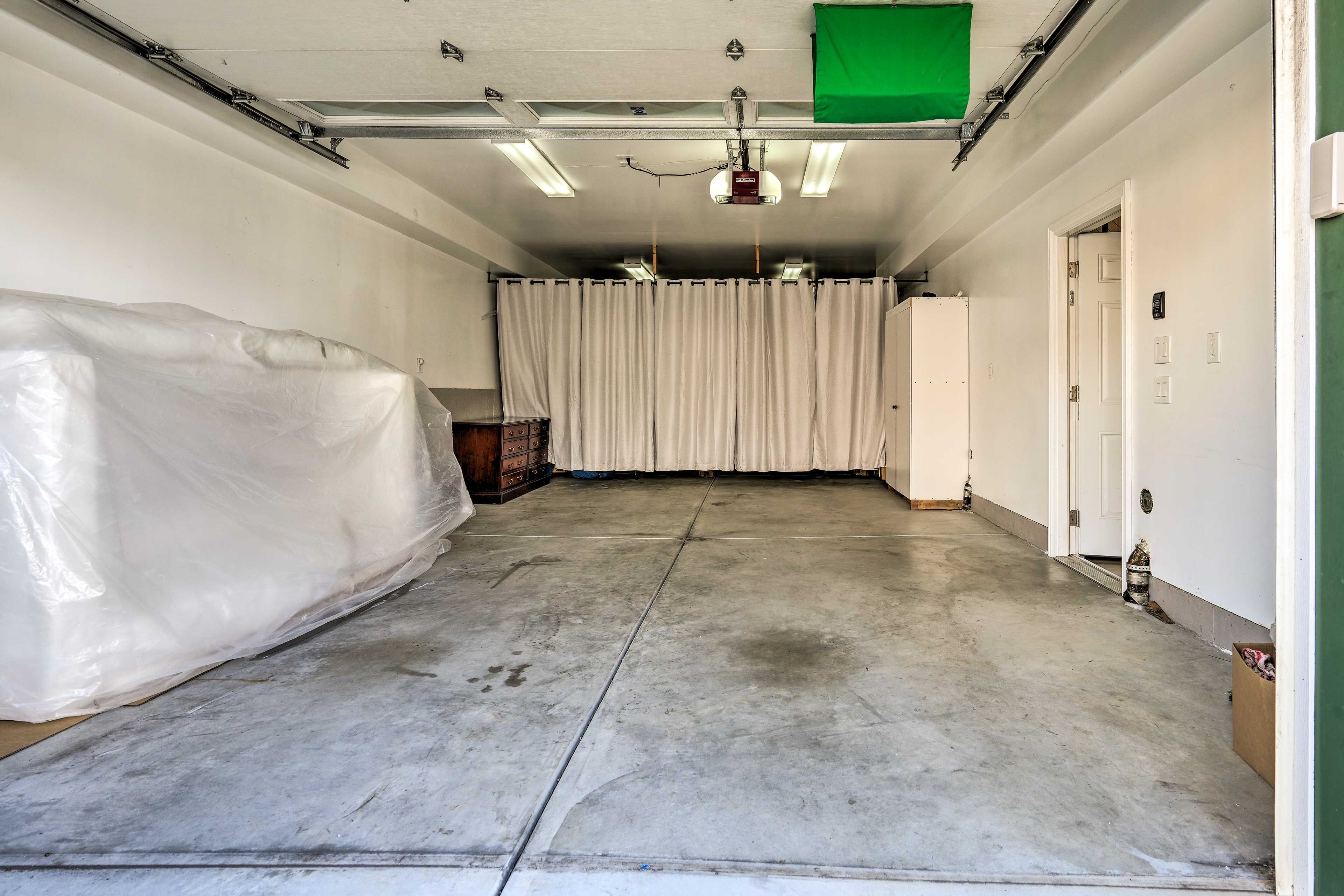 Parking | Garage (1 Vehicle) | Driveway (1 Vehicle)
