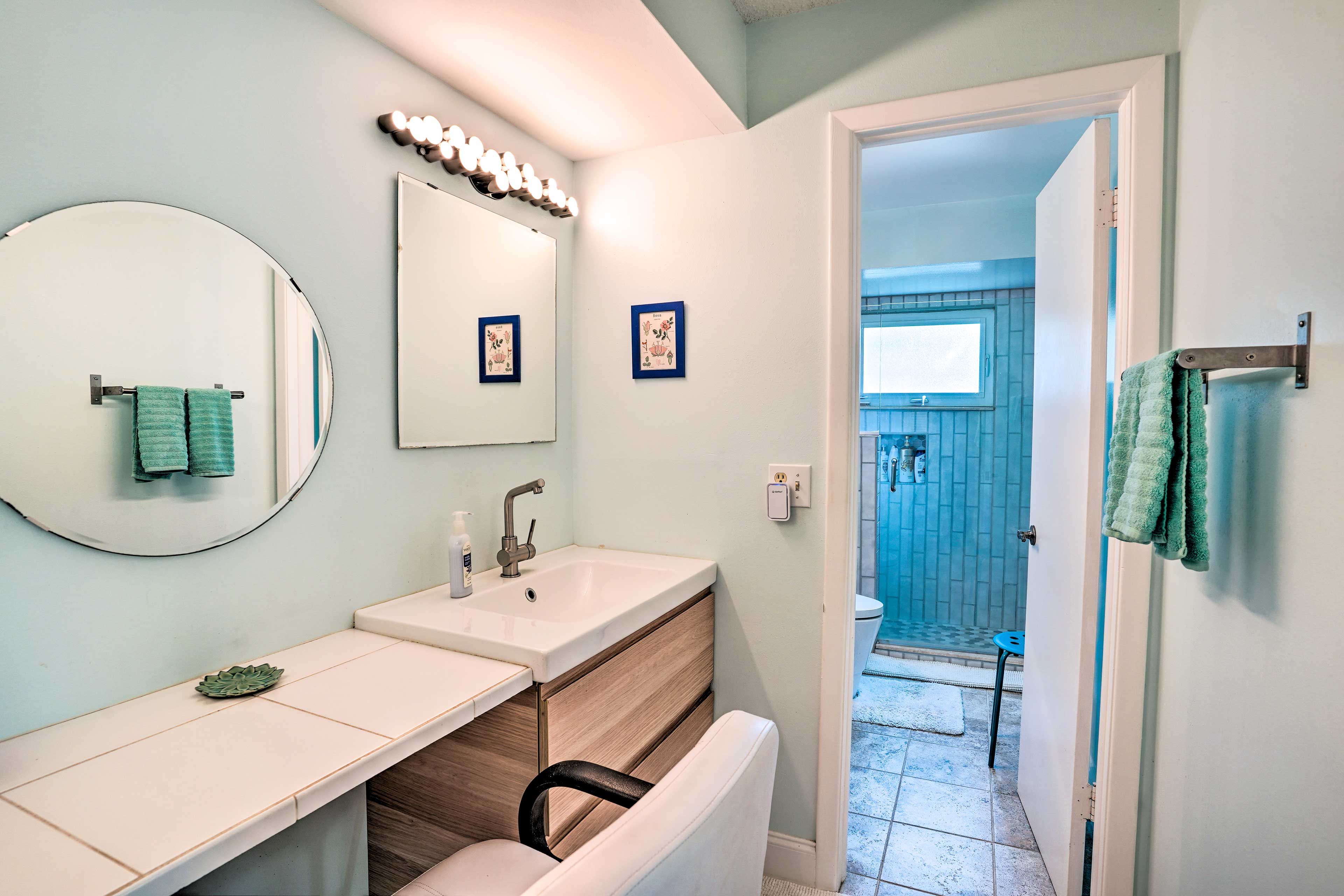En-Suite Bathroom | Towels Provided | Hair Dryer