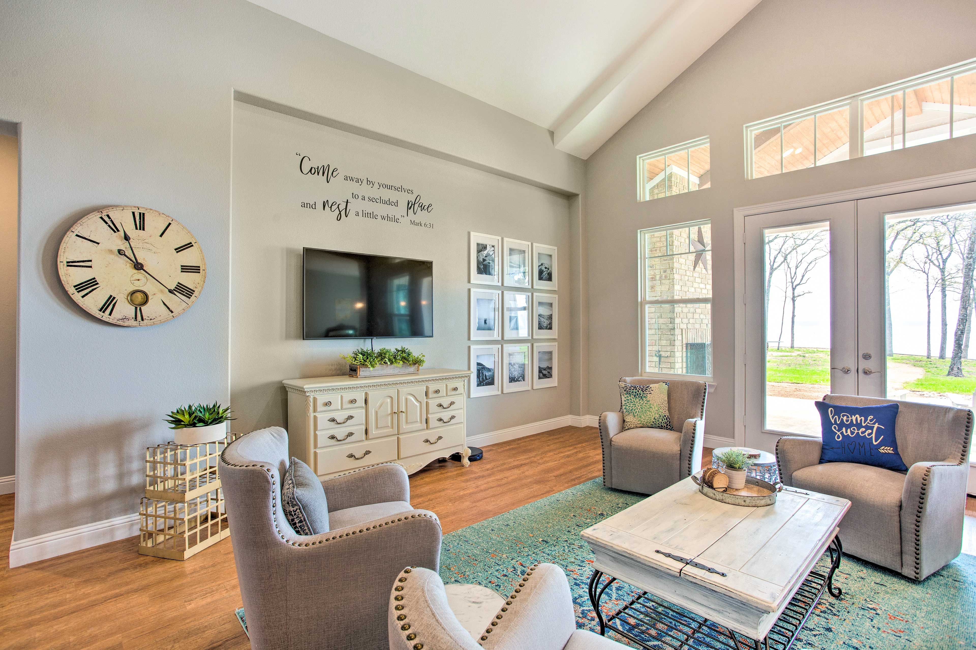 Living Room | Main Level | Smart TV | Central Heat & A/C | Sleeper Sofa