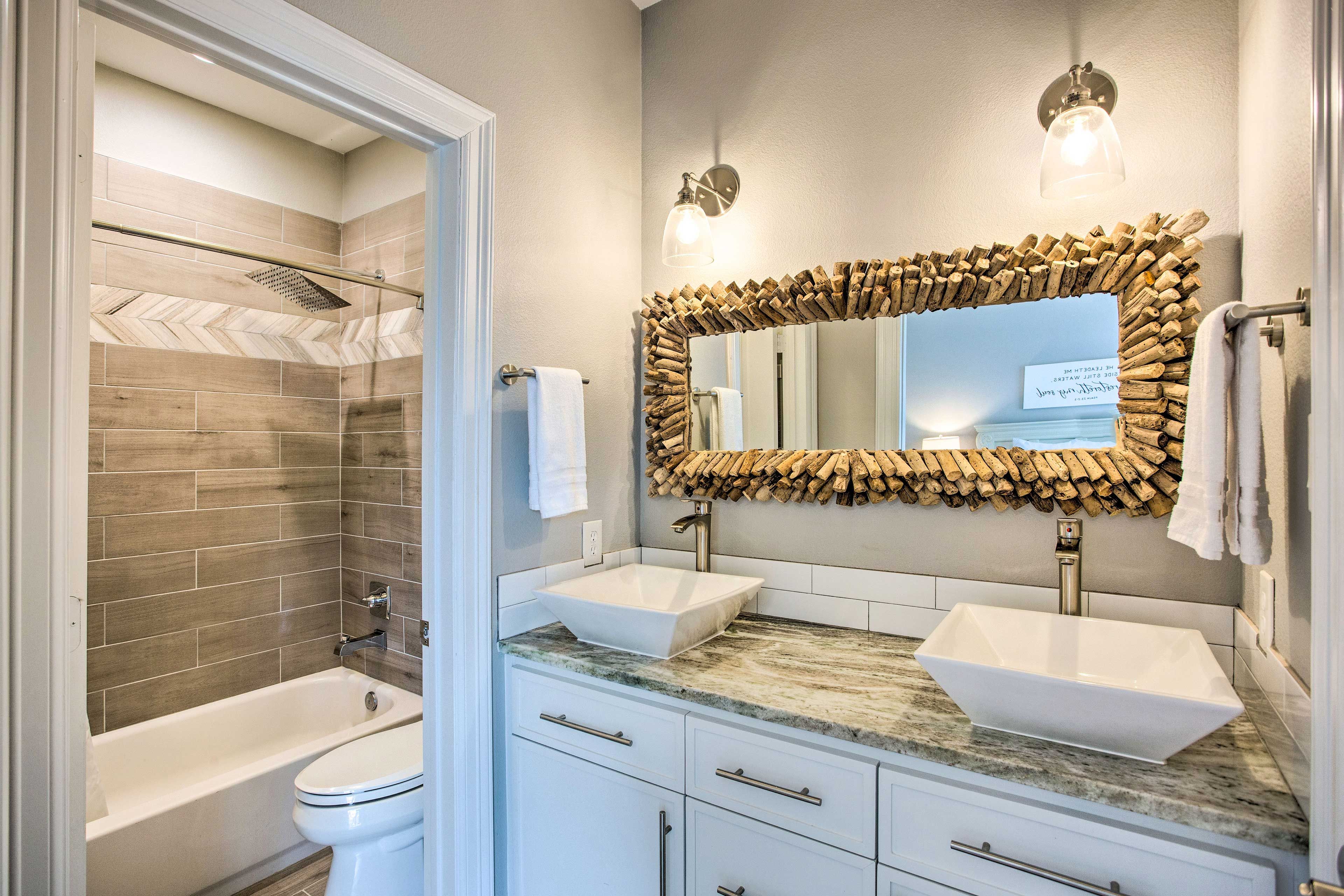 Full Bathroom | Upper Level