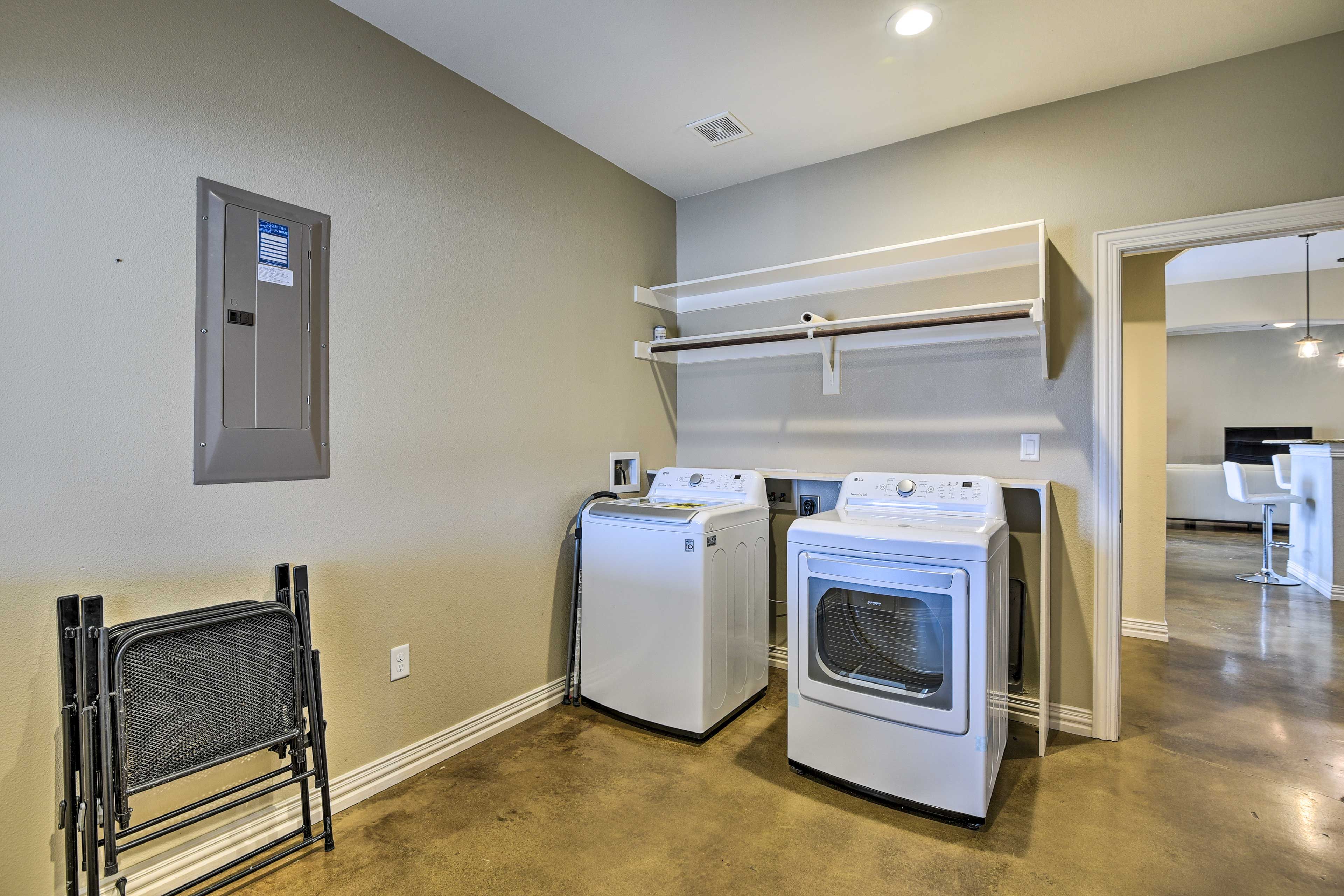 Washer & Dryer (Detergent Provided)