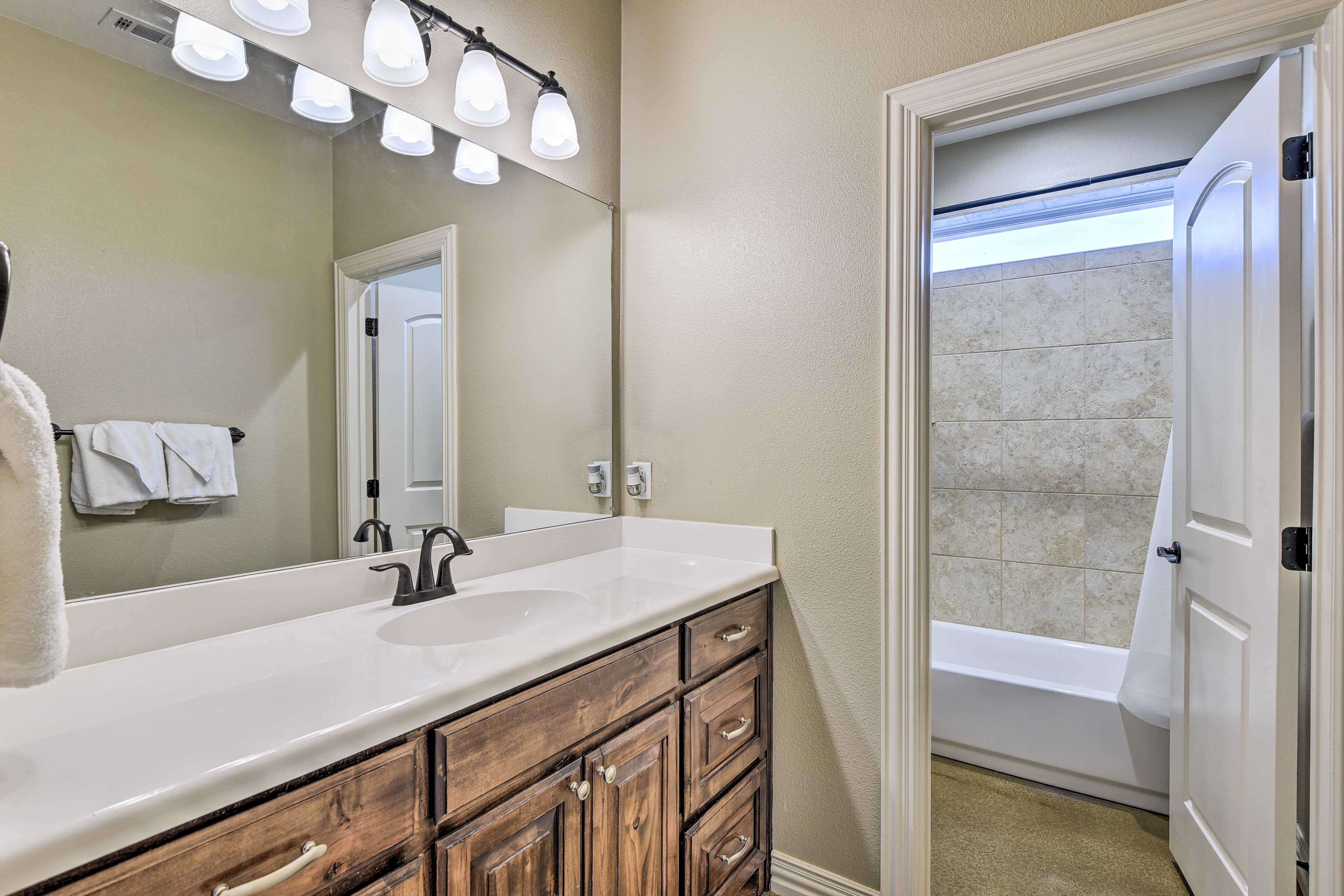 Full Bathroom
