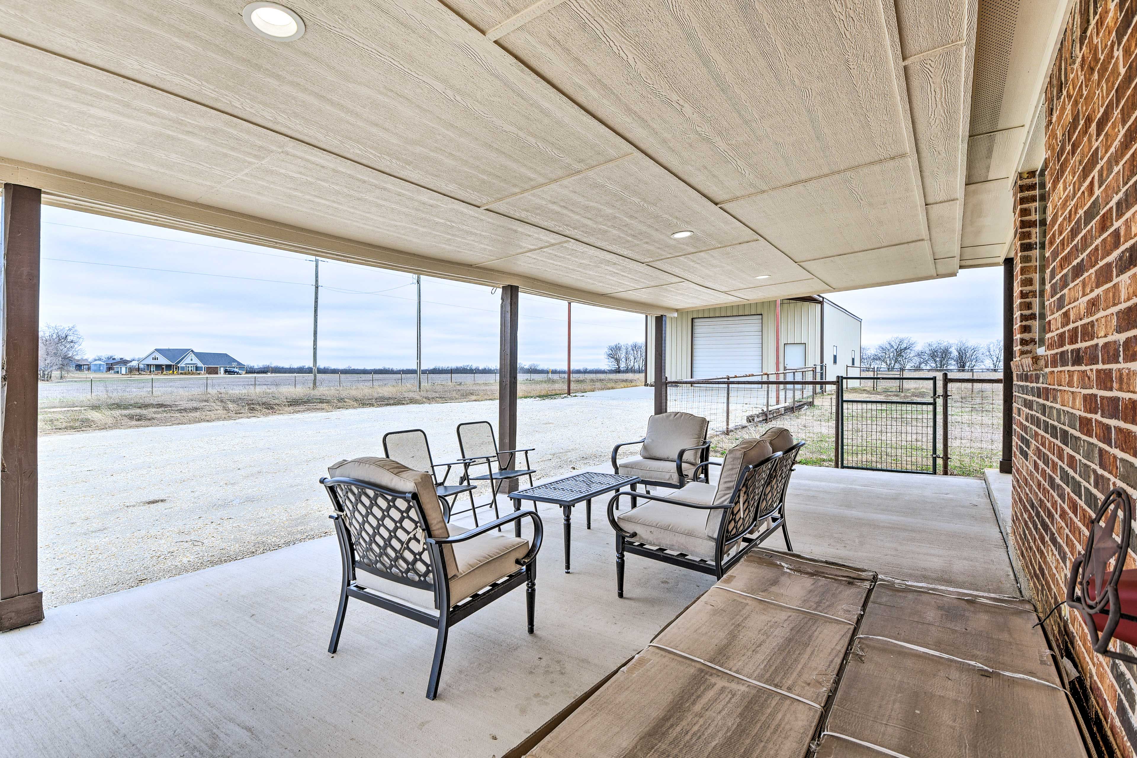 Private Yard | Gas Grill (Propane Provided)